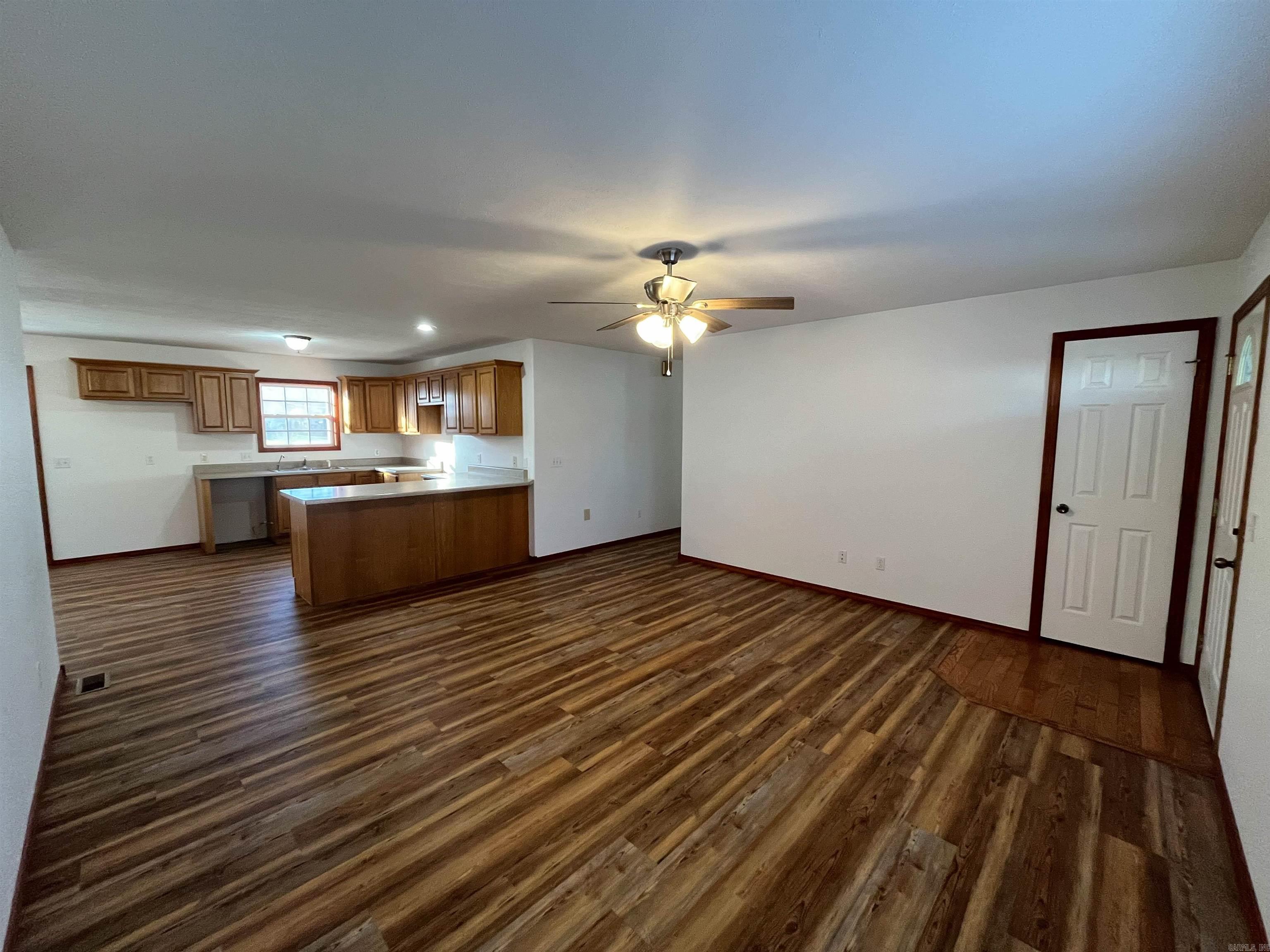 414 Regina Avenue Property Photo 3