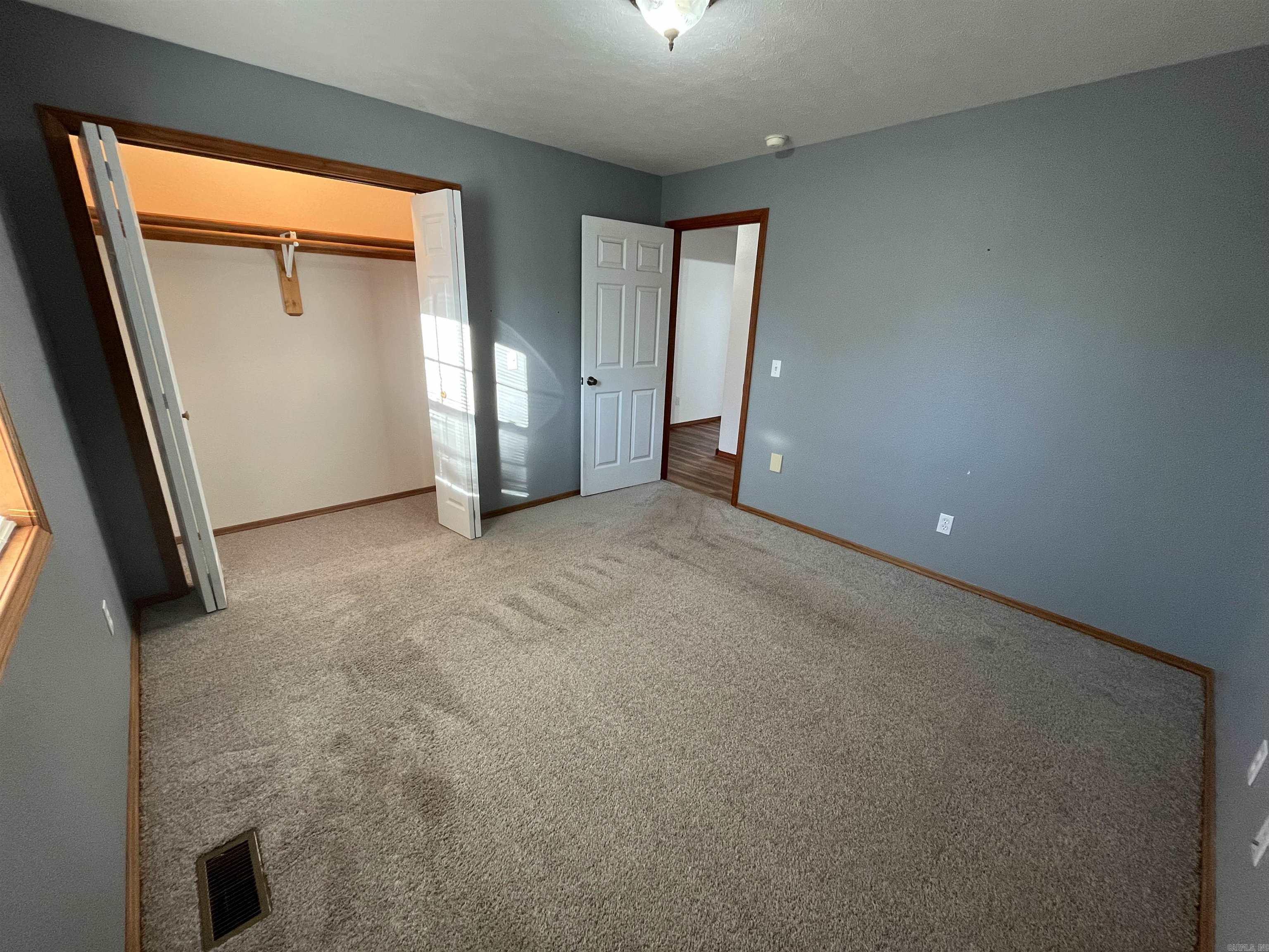 414 Regina Avenue Property Photo 13