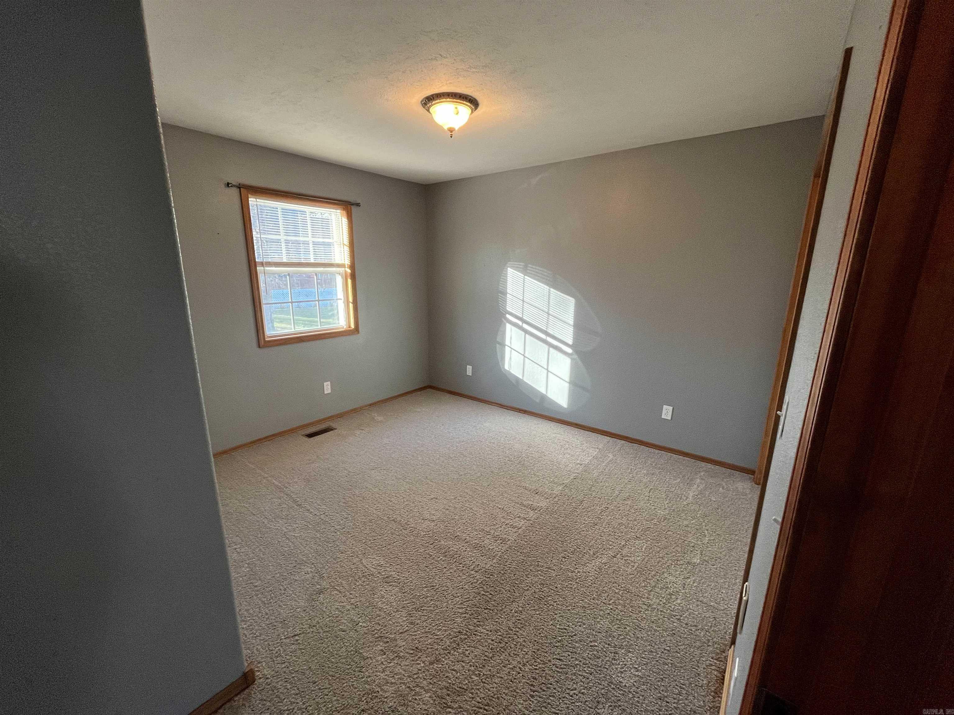 414 Regina Avenue Property Photo 18