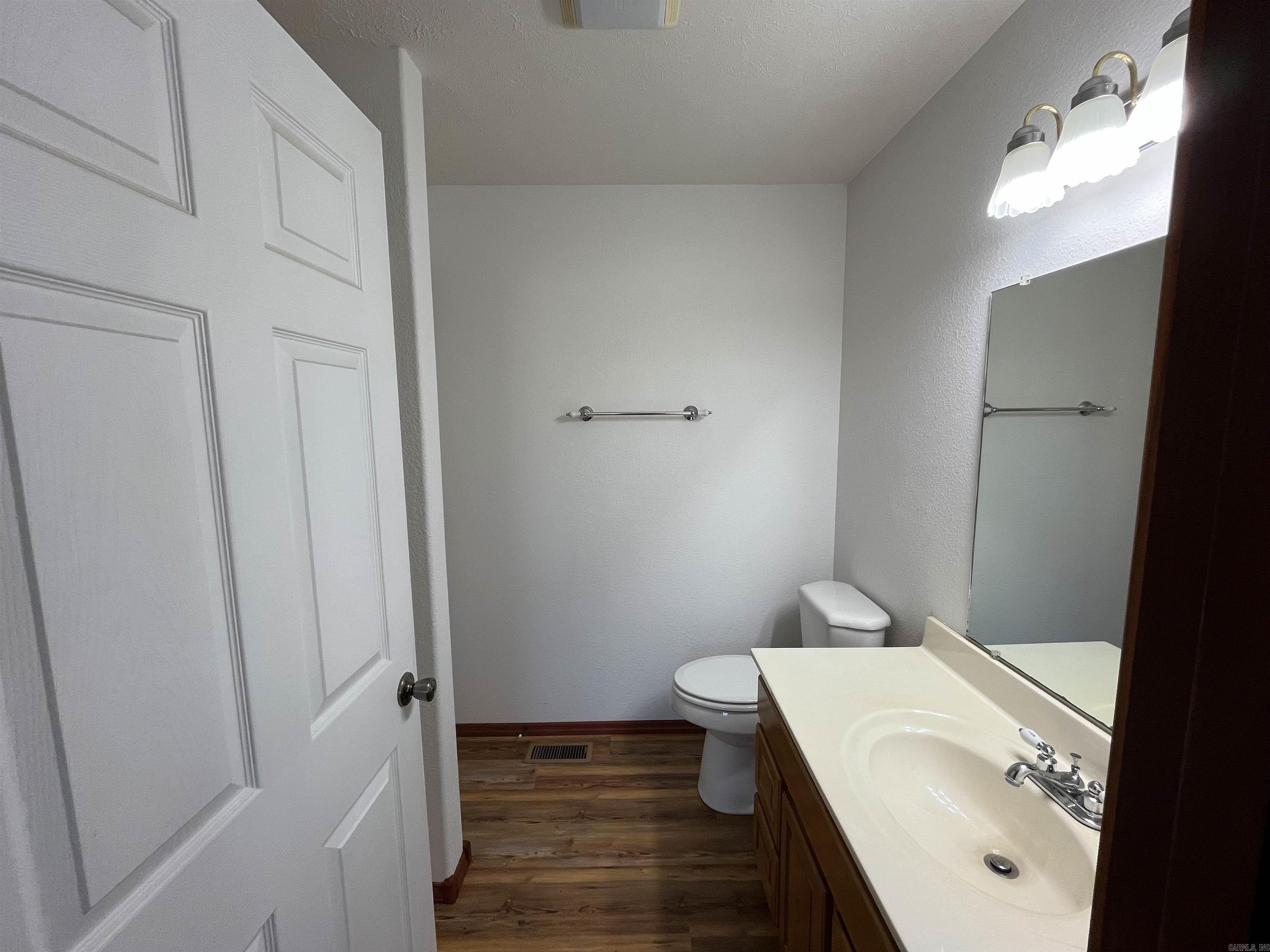 414 Regina Avenue Property Photo 23