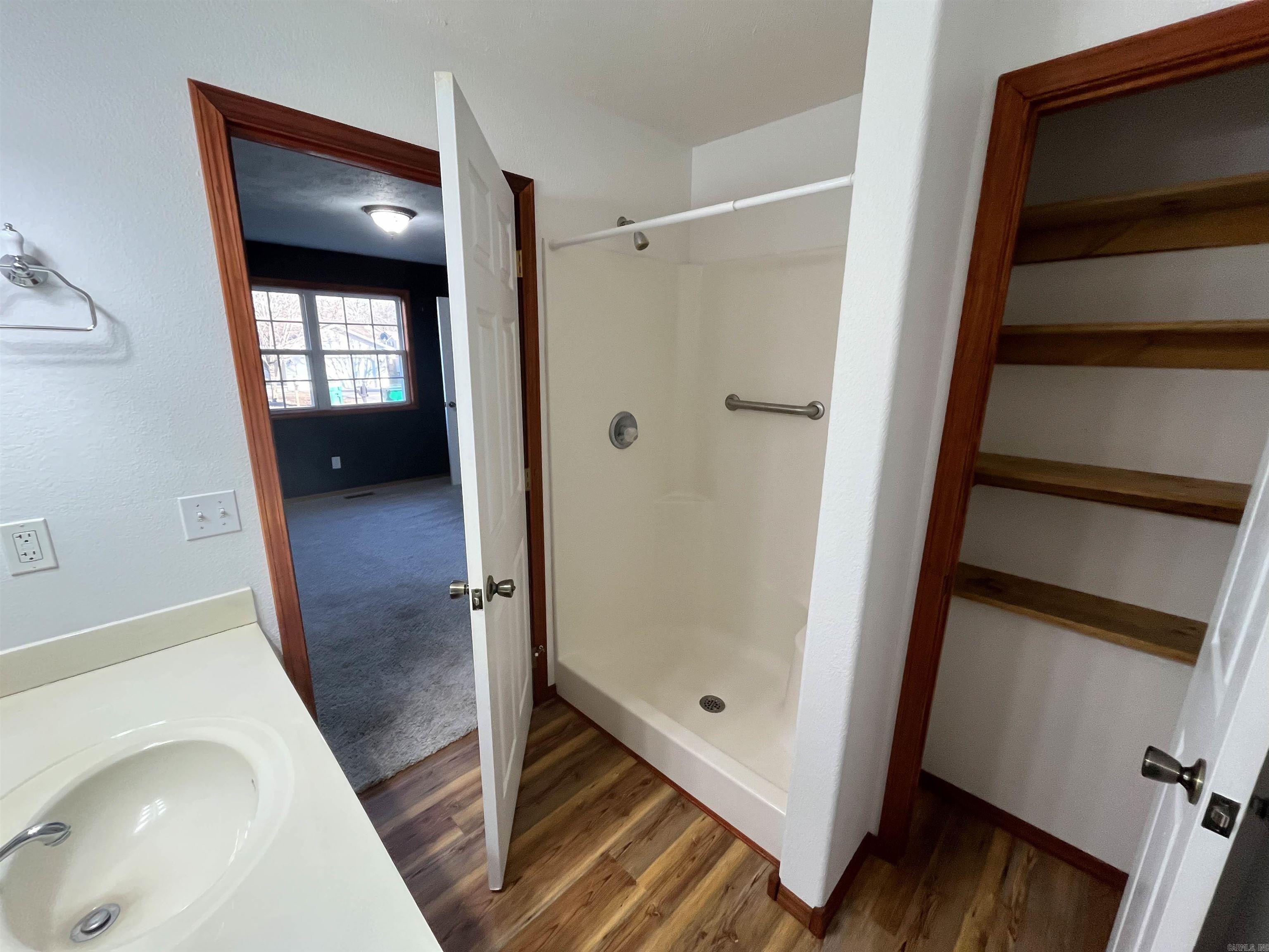 414 Regina Avenue Property Photo 24