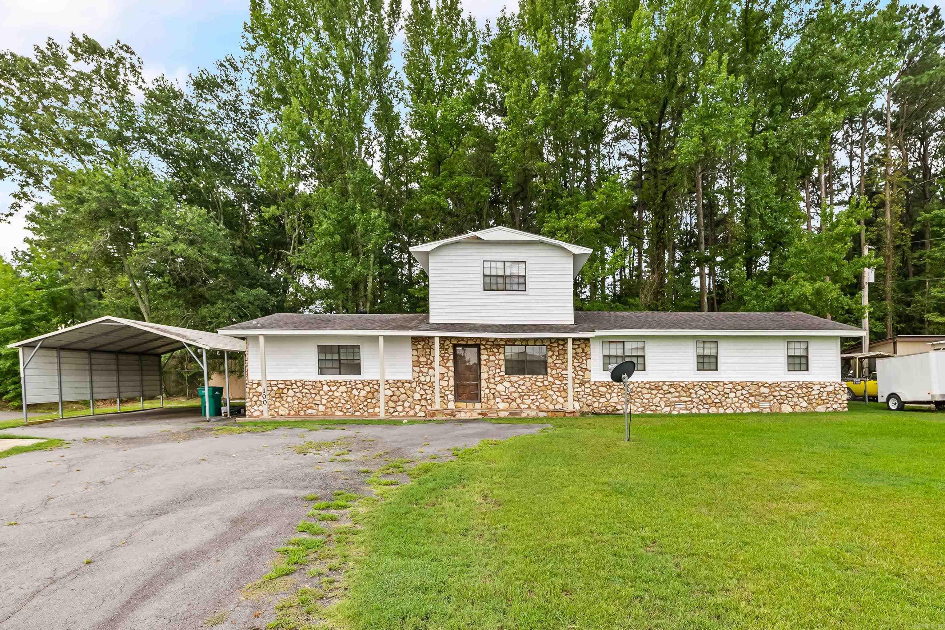 100 White Hall Road Property Photo 2