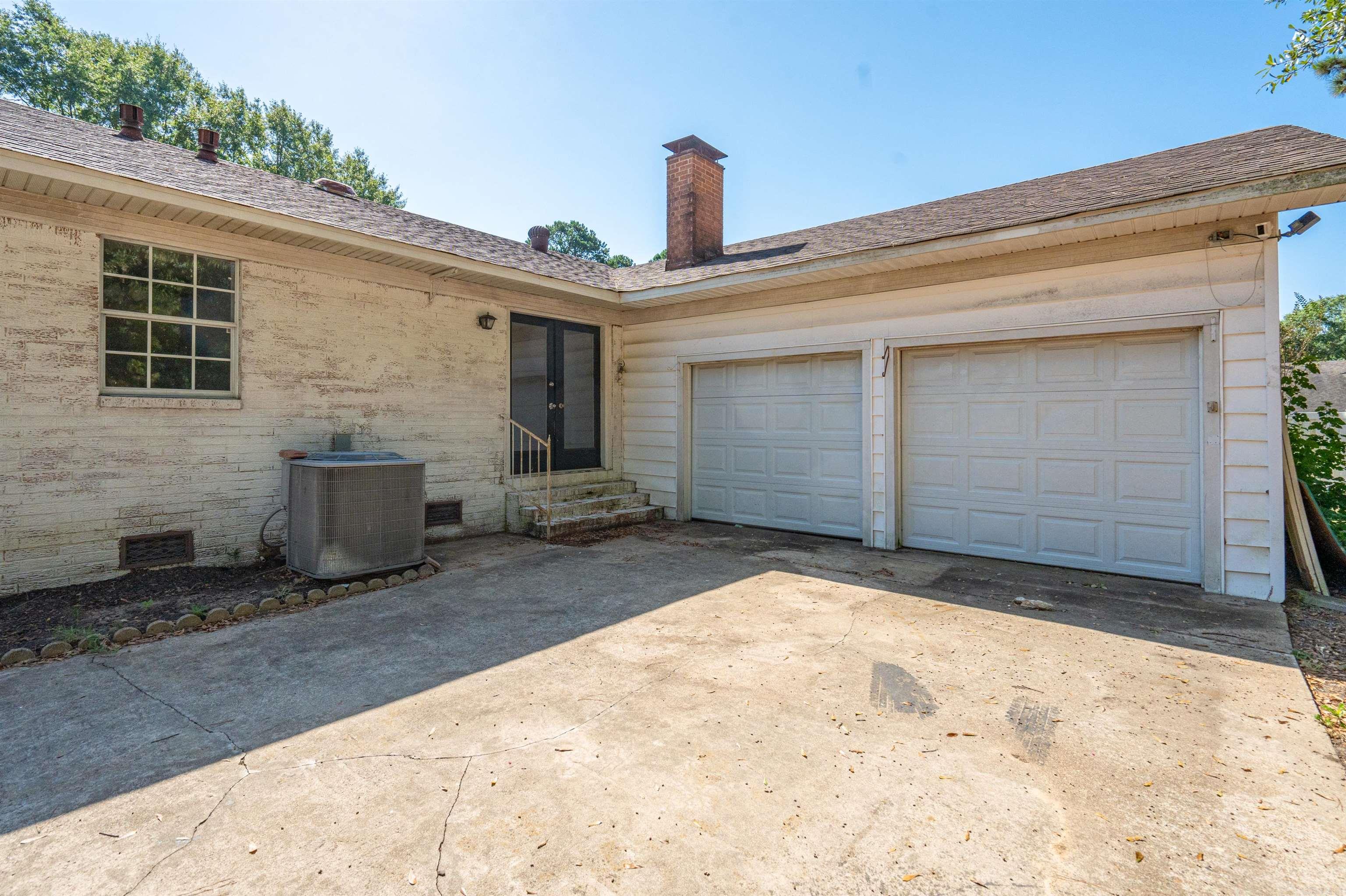 1638 Circle Drive Property Photo 3