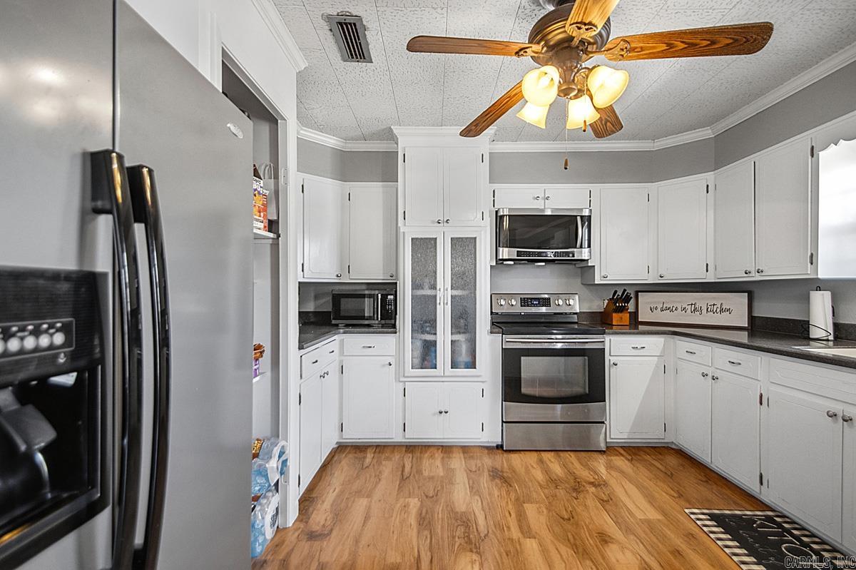 108 E 5th Avenue Property Photo 15
