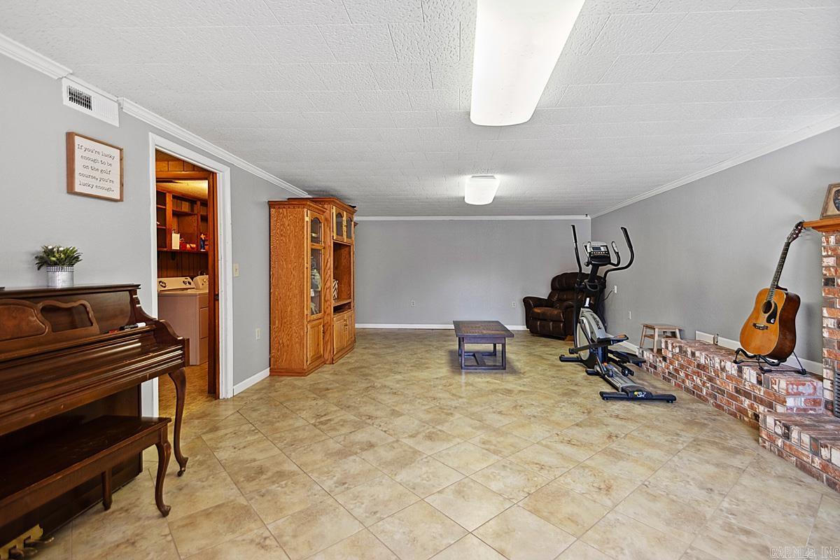 108 E 5th Avenue Property Photo 23