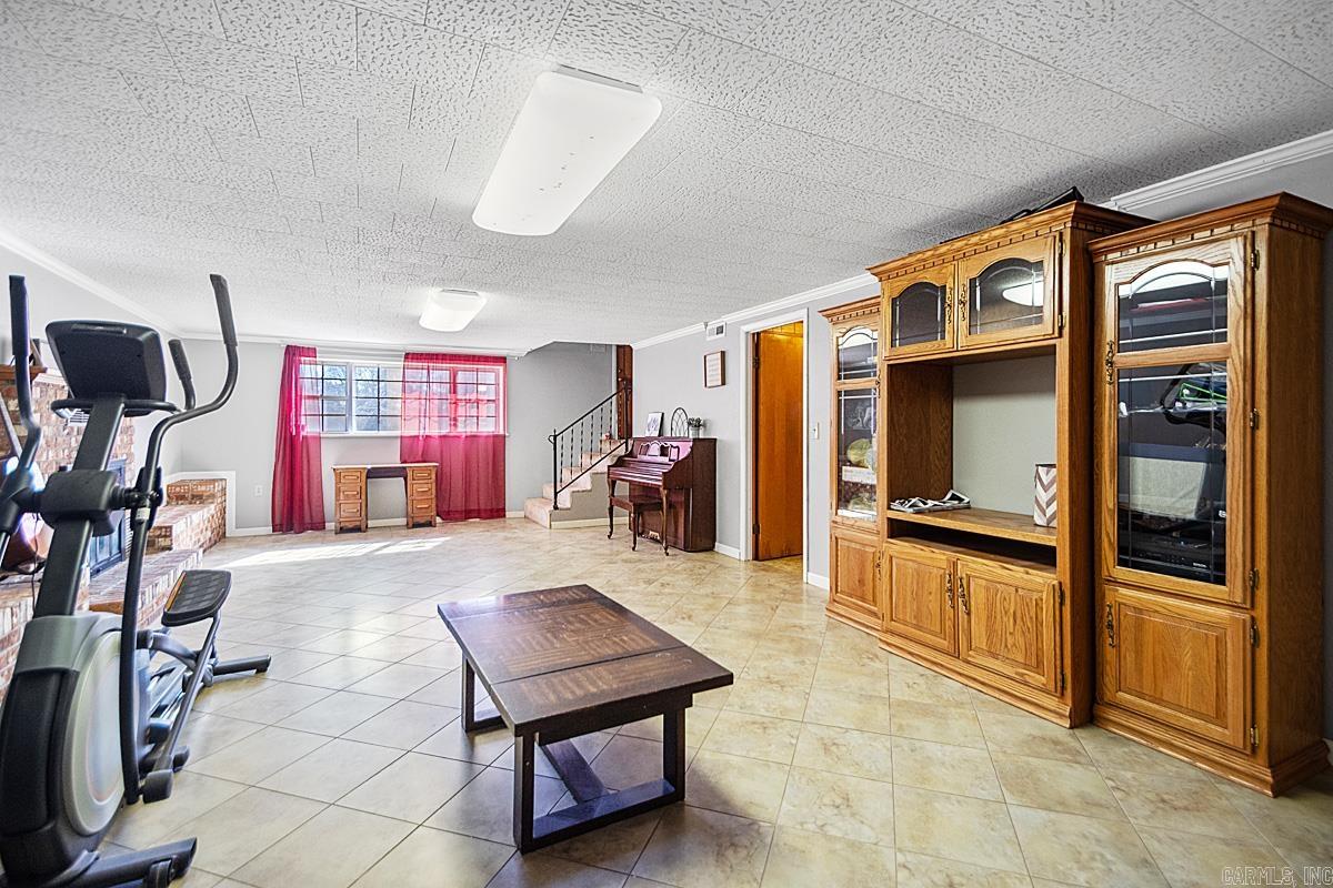 108 E 5th Avenue Property Photo 25