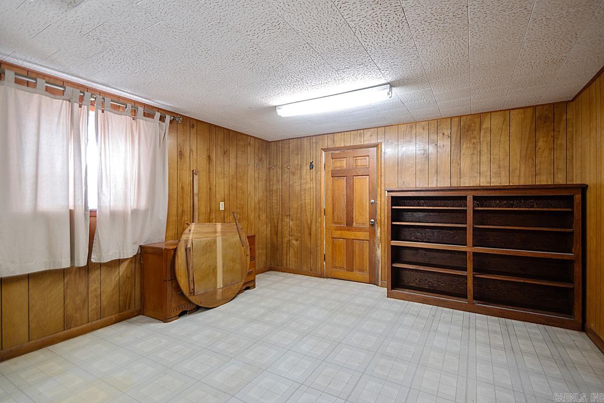 108 E 5th Avenue Property Photo 29