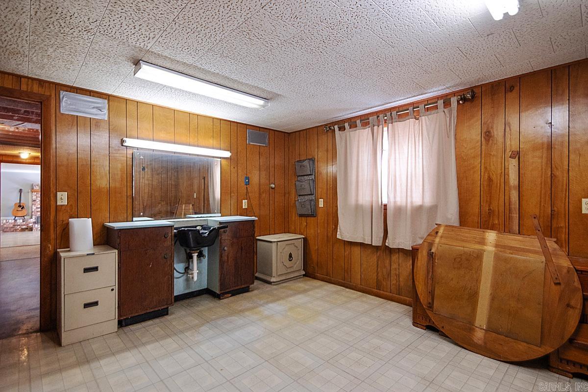 108 E 5th Avenue Property Photo 30