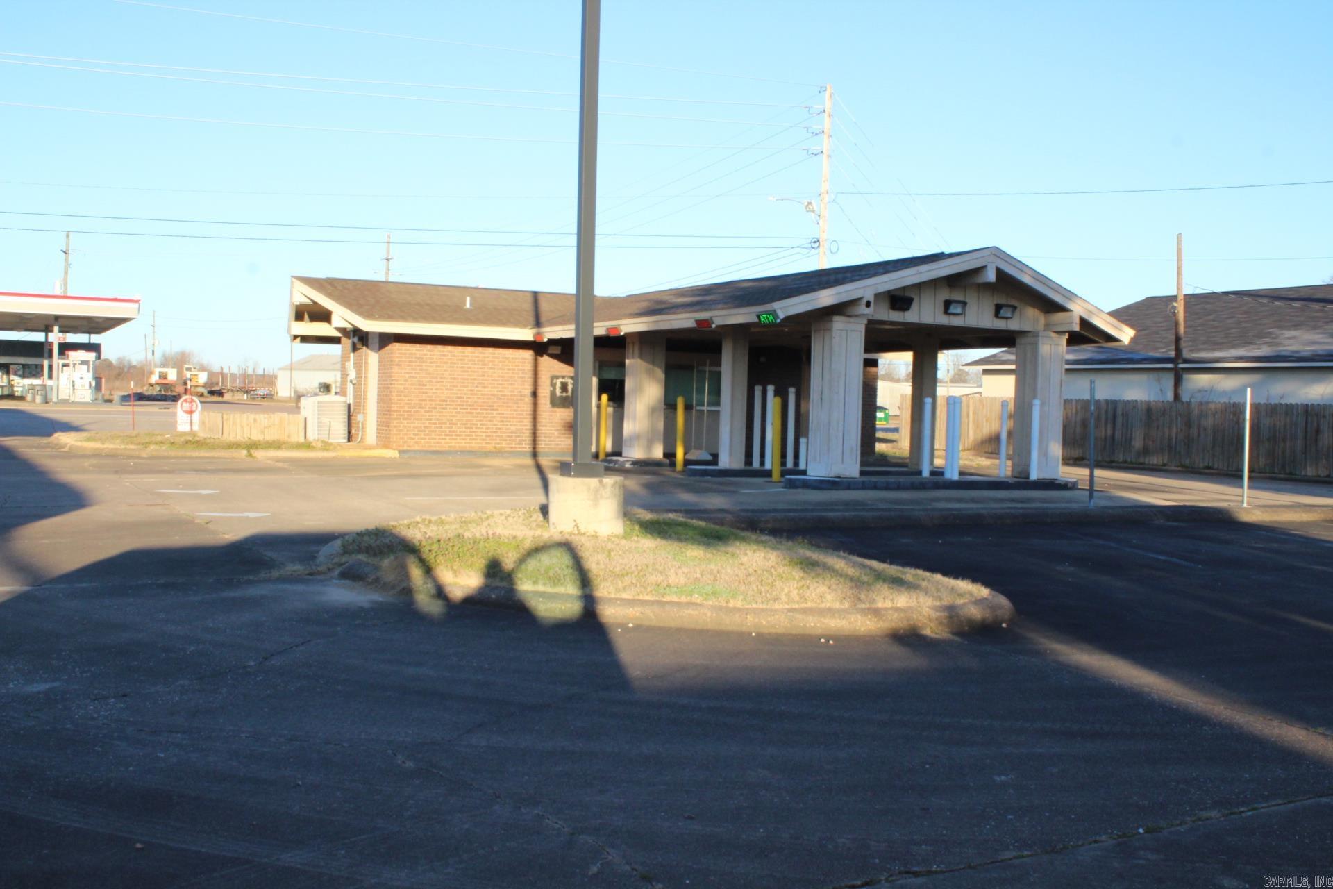 1101 S Fourth Street Property Photo 3