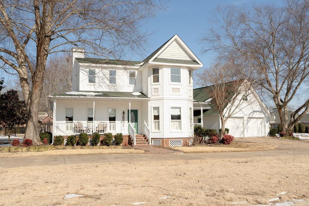 608 River Oaks Boulevard Property Photo 1