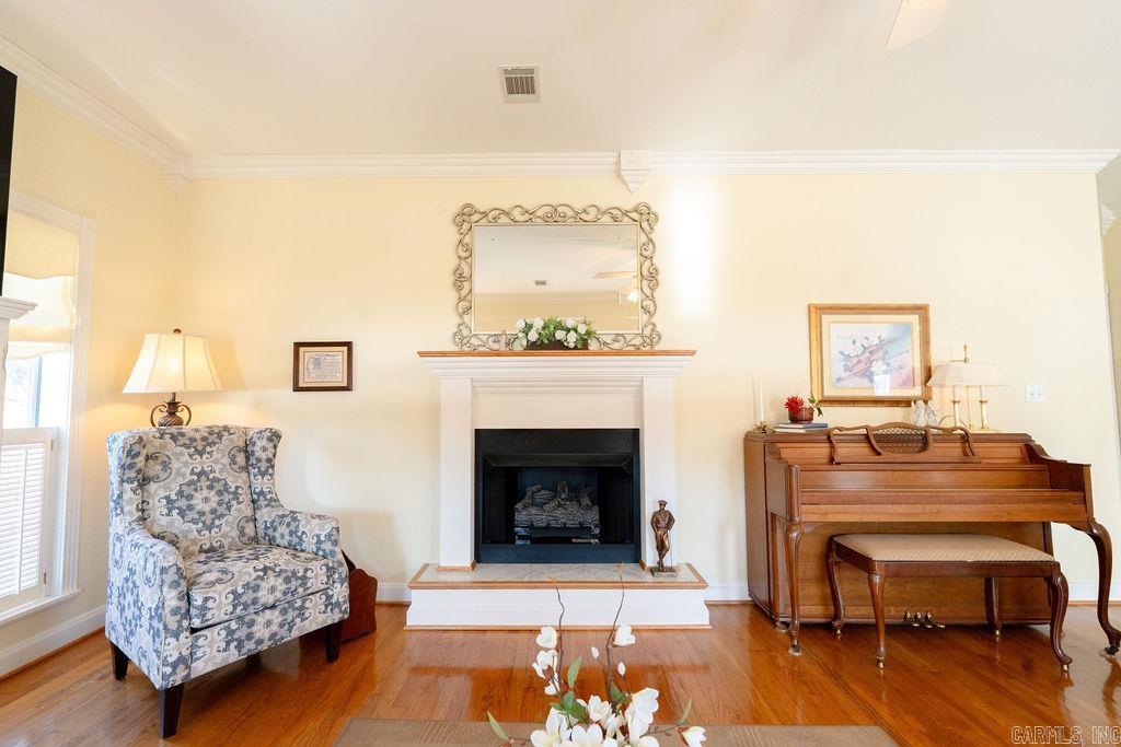 608 River Oaks Boulevard Property Photo 7