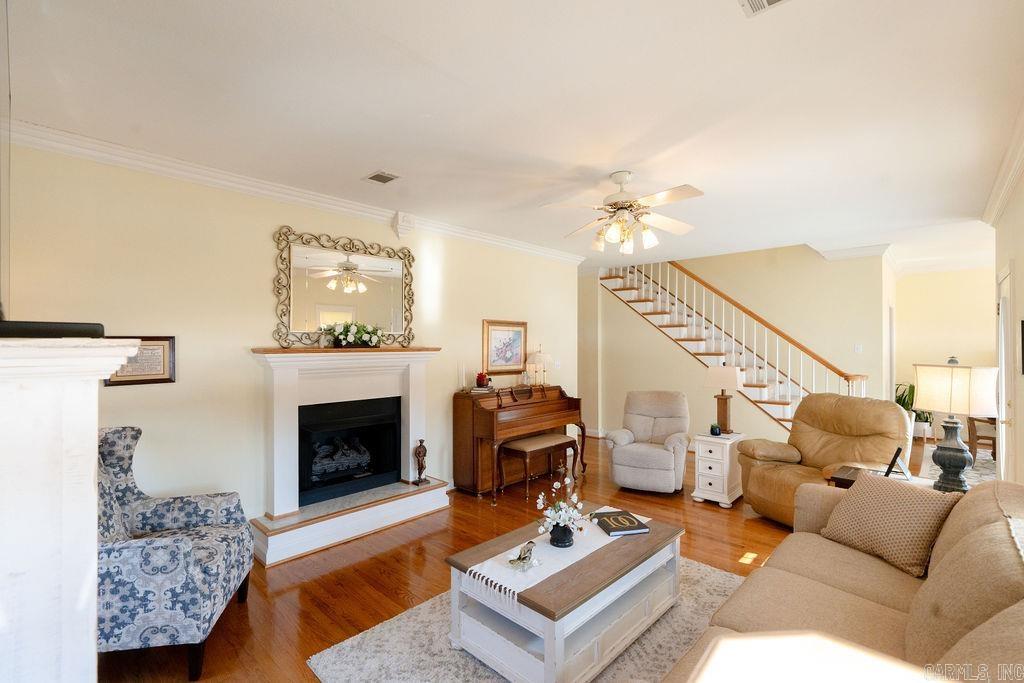 608 River Oaks Boulevard Property Photo 9