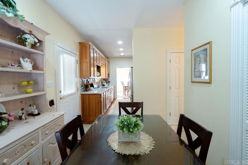 608 River Oaks Boulevard Property Photo 15