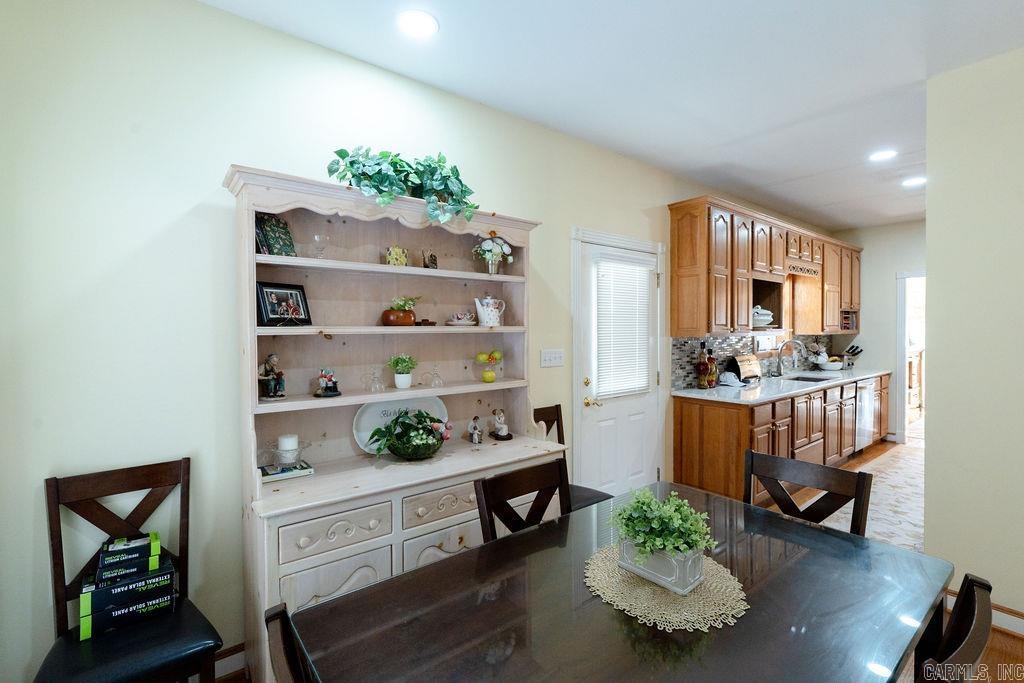 608 River Oaks Boulevard Property Photo 16