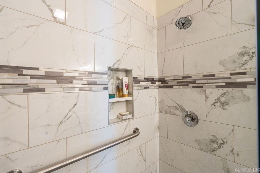 608 River Oaks Boulevard Property Photo 21