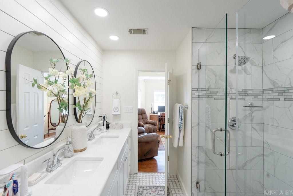 608 River Oaks Boulevard Property Photo 31