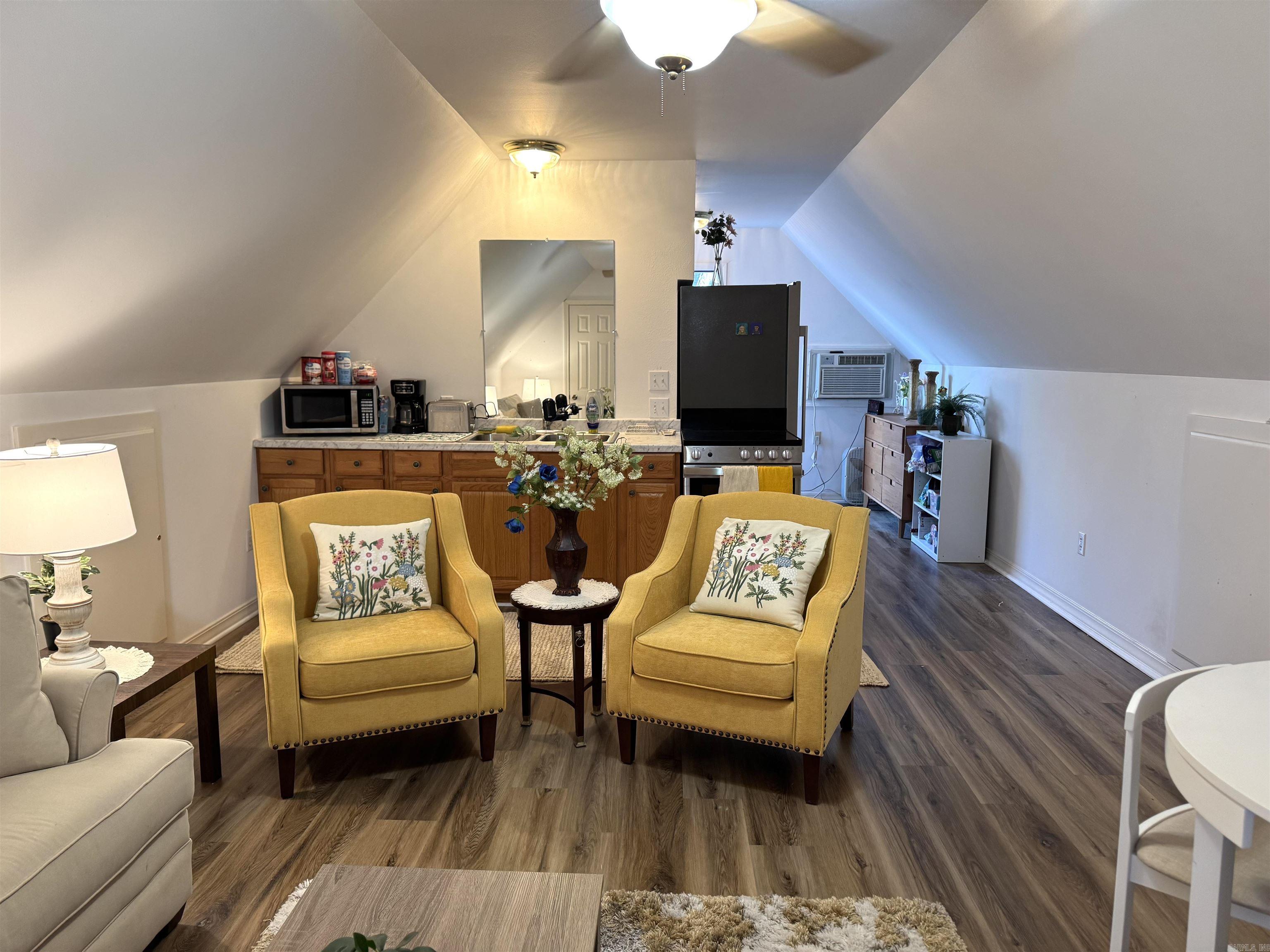 608 River Oaks Boulevard Property Photo 47