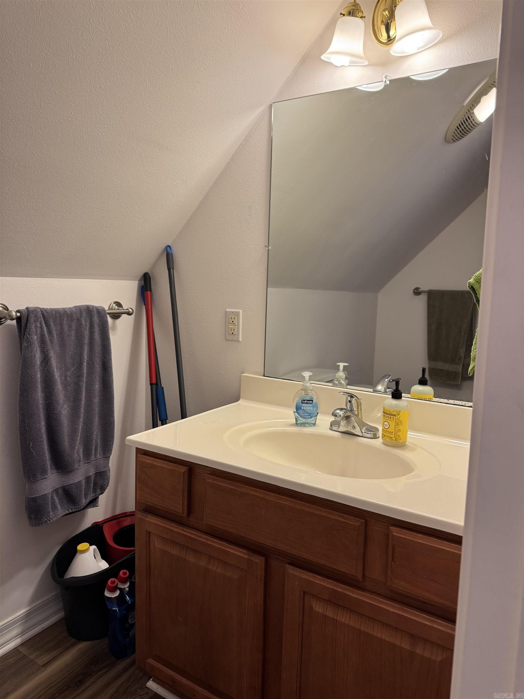 608 River Oaks Boulevard Property Photo 49