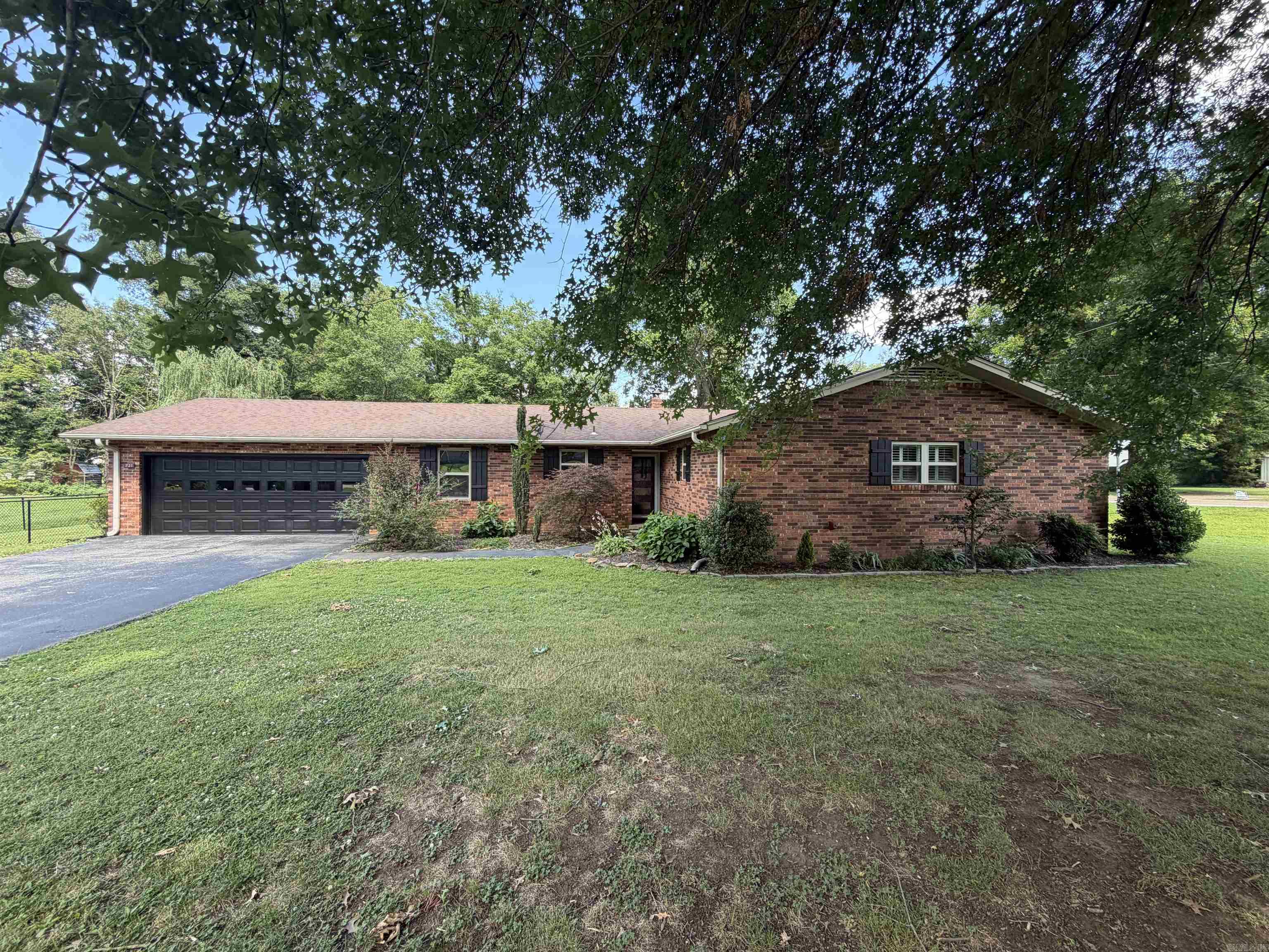 721 Homecrest Drive Property Photo 1