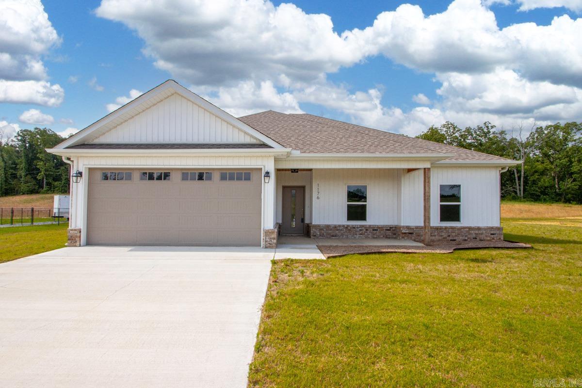 1176 Duke Drive Property Photo 1