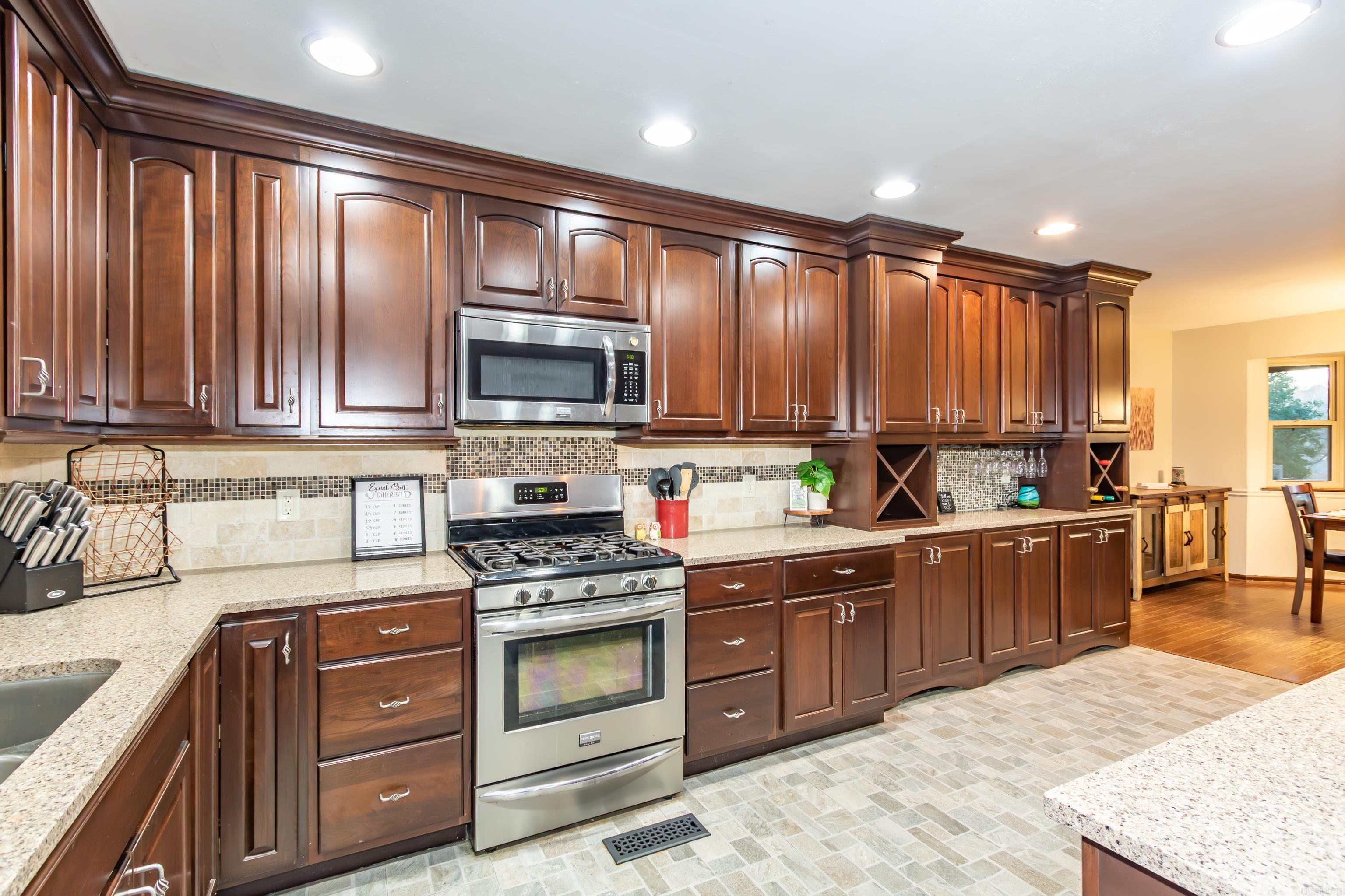 80 Bame Circle Property Photo 8