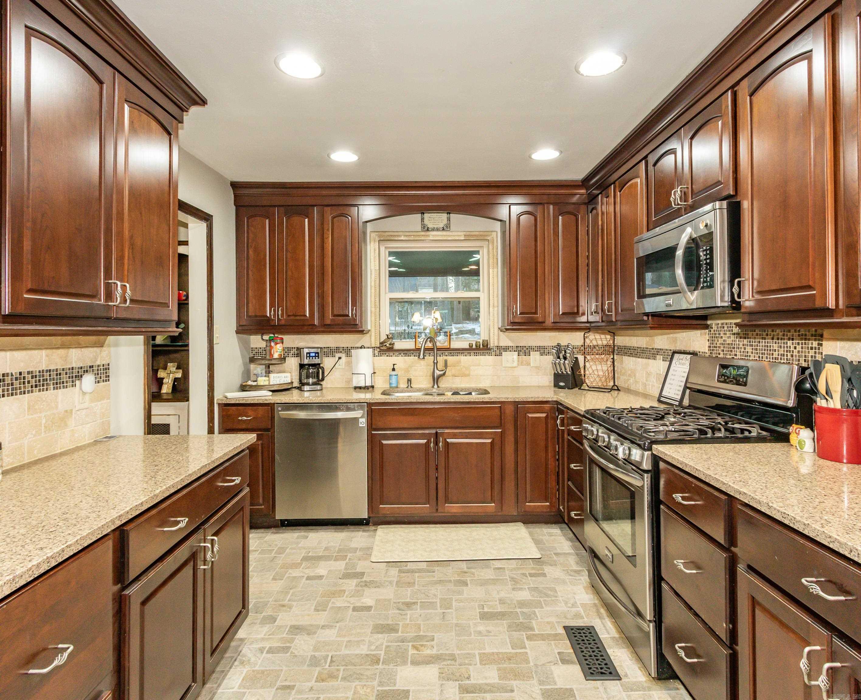 80 Bame Circle Property Photo 9