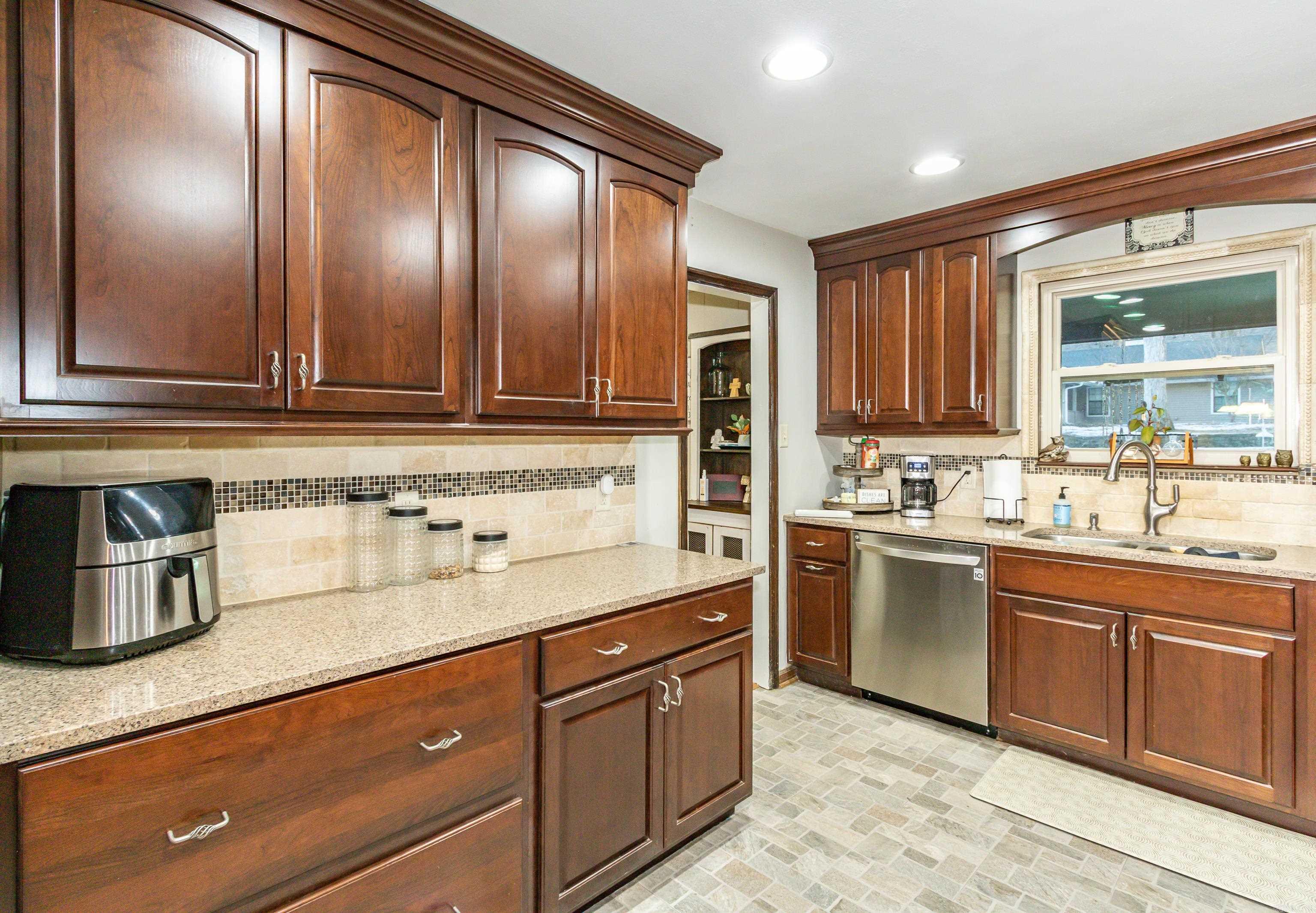 80 Bame Circle Property Photo 10