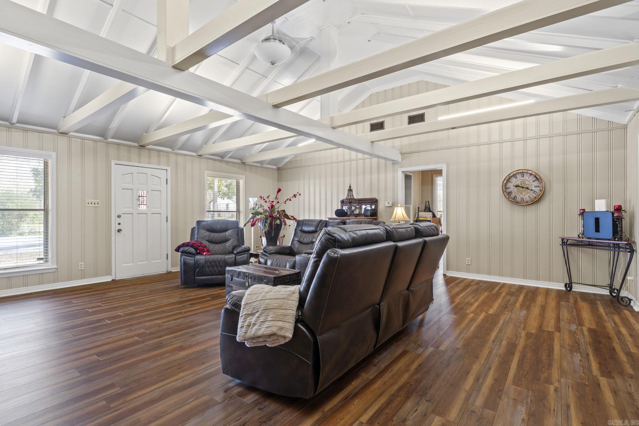 10221 Lanehart Road Property Photo 5