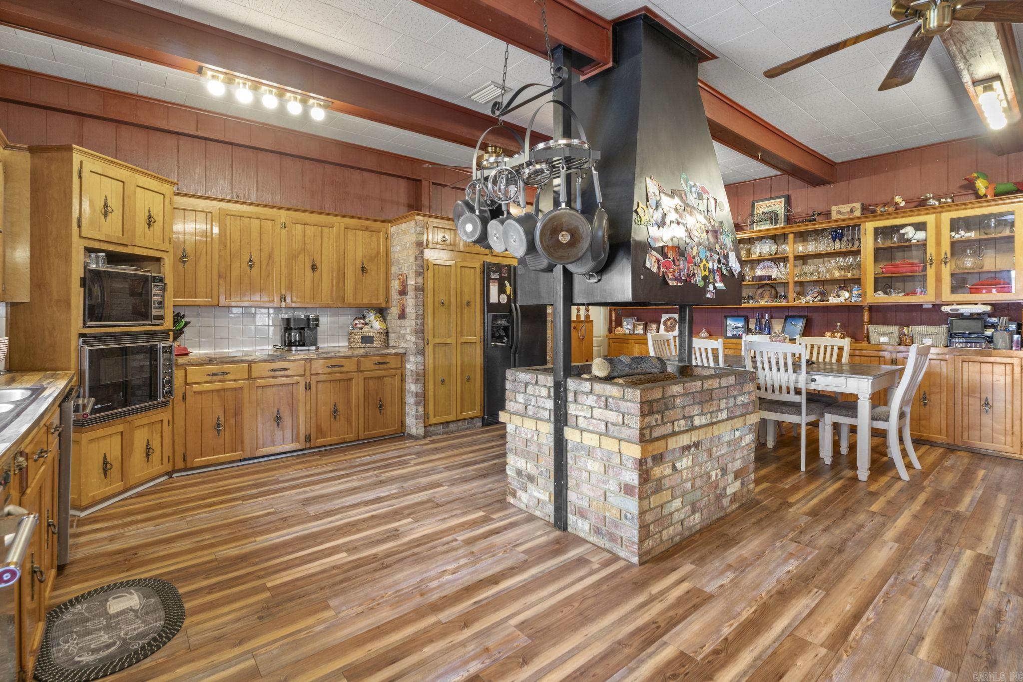 10221 Lanehart Road Property Photo 7