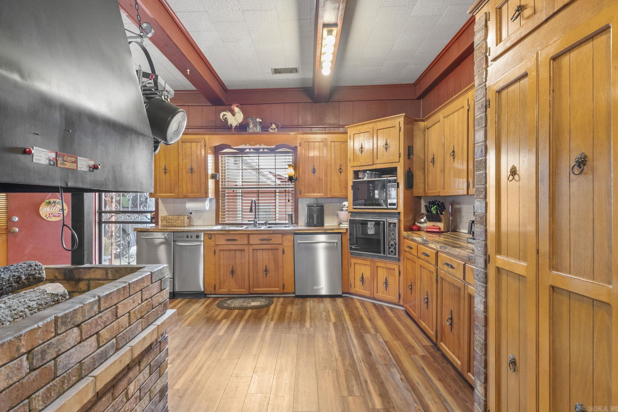 10221 Lanehart Road Property Photo 10