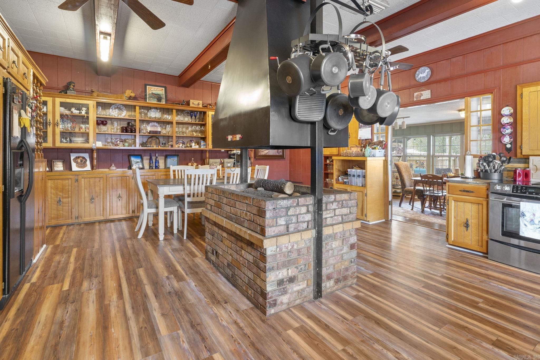 10221 Lanehart Road Property Photo 11