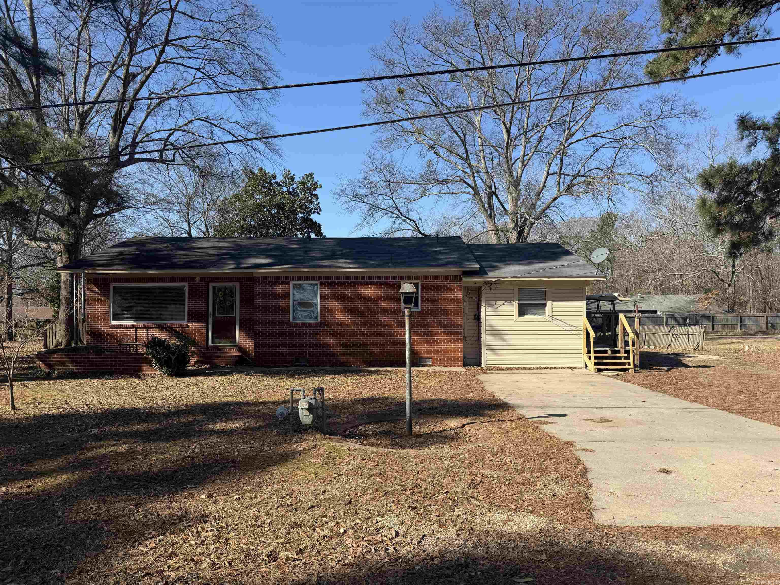 512 West Street Property Photo 1