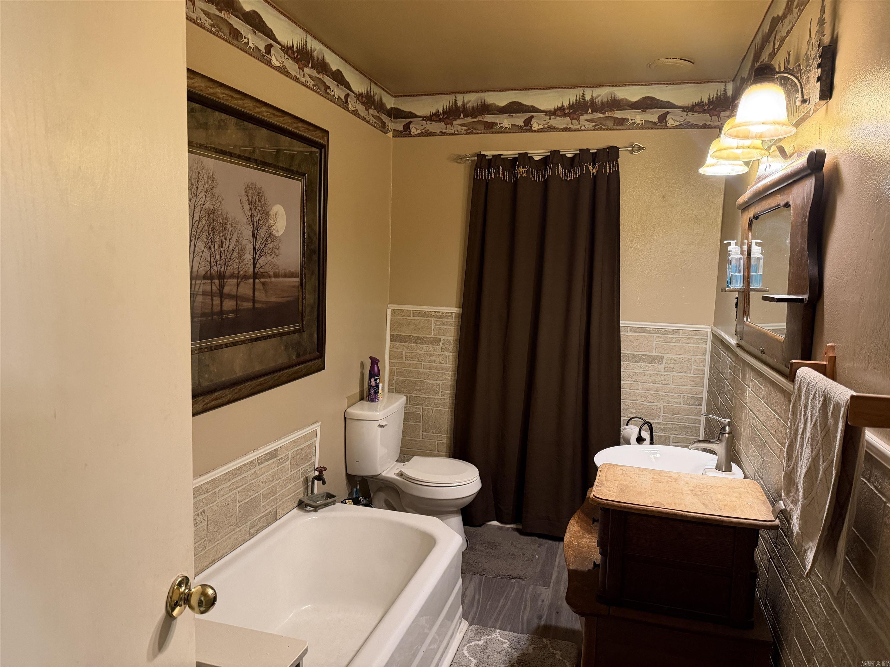512 West Street Property Photo 18