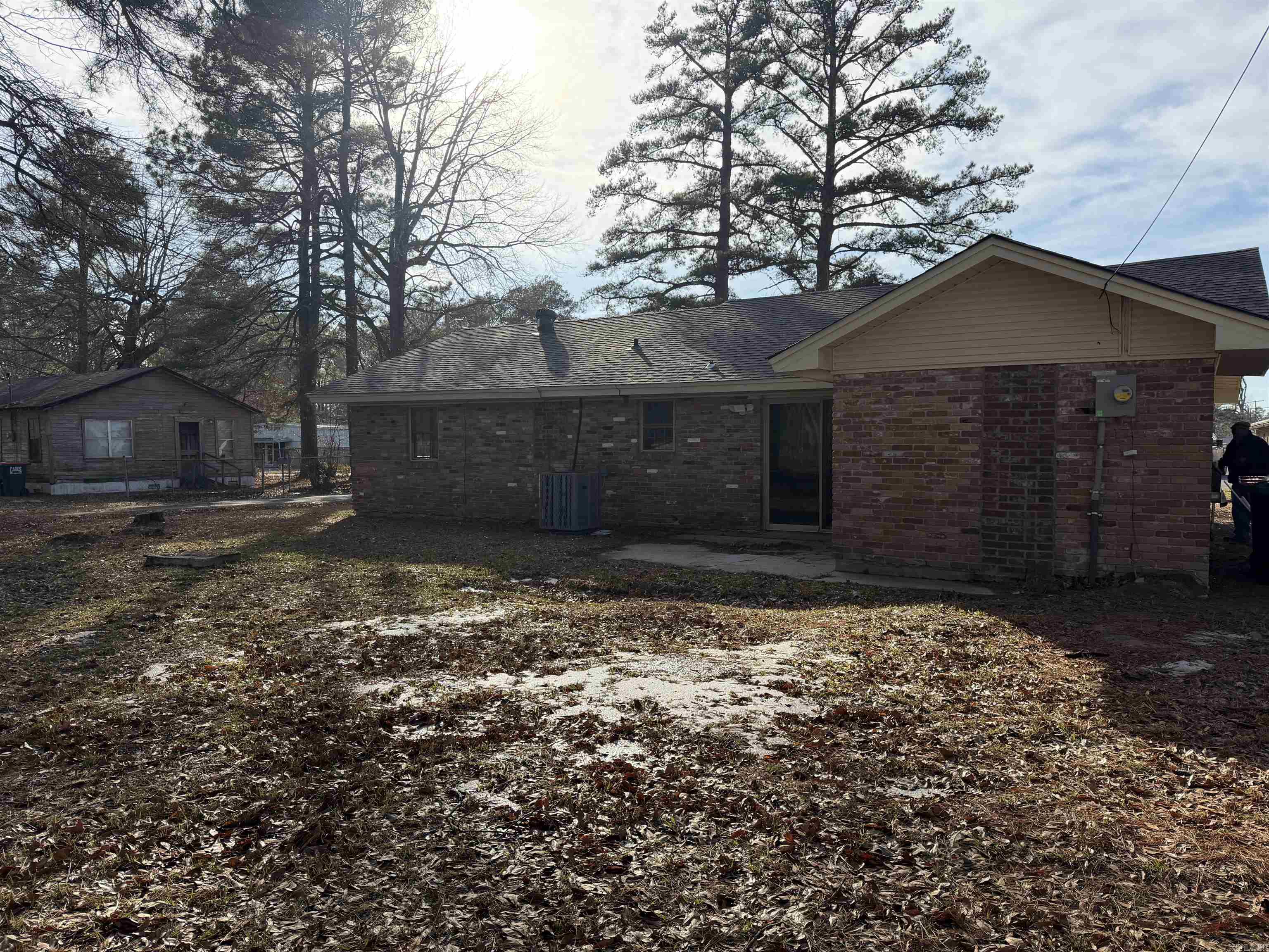 3119 S Catalpa Property Photo 15