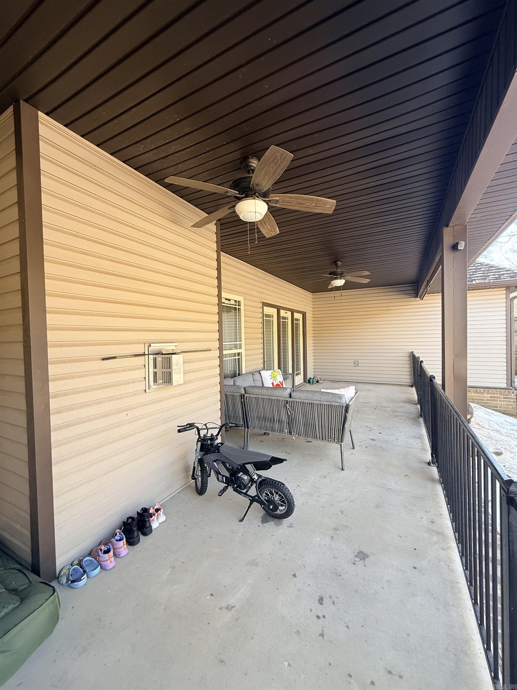 21329 Meadows Acres Drive Property Photo 12