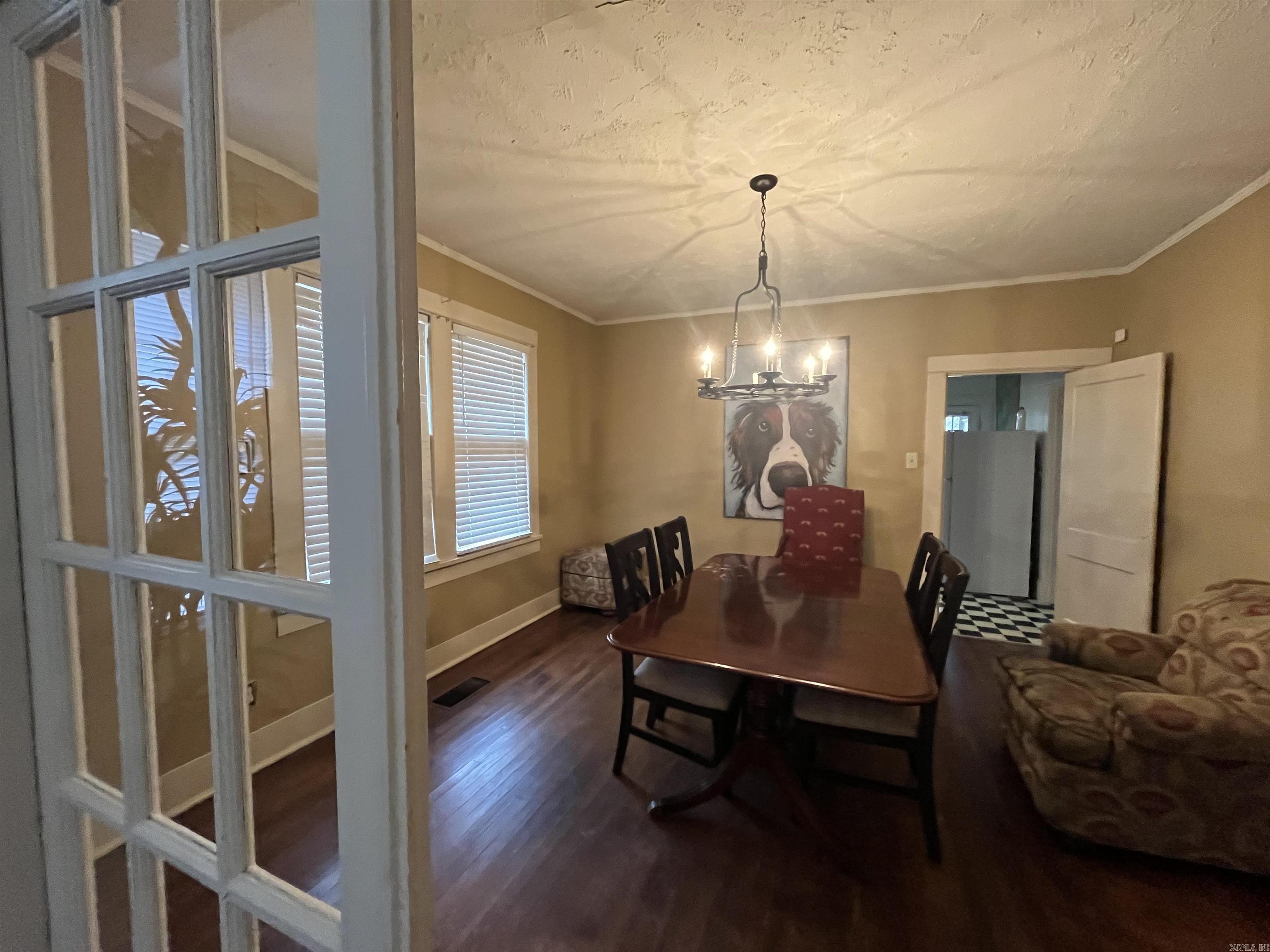 4819 Lee Avenue Property Photo 4