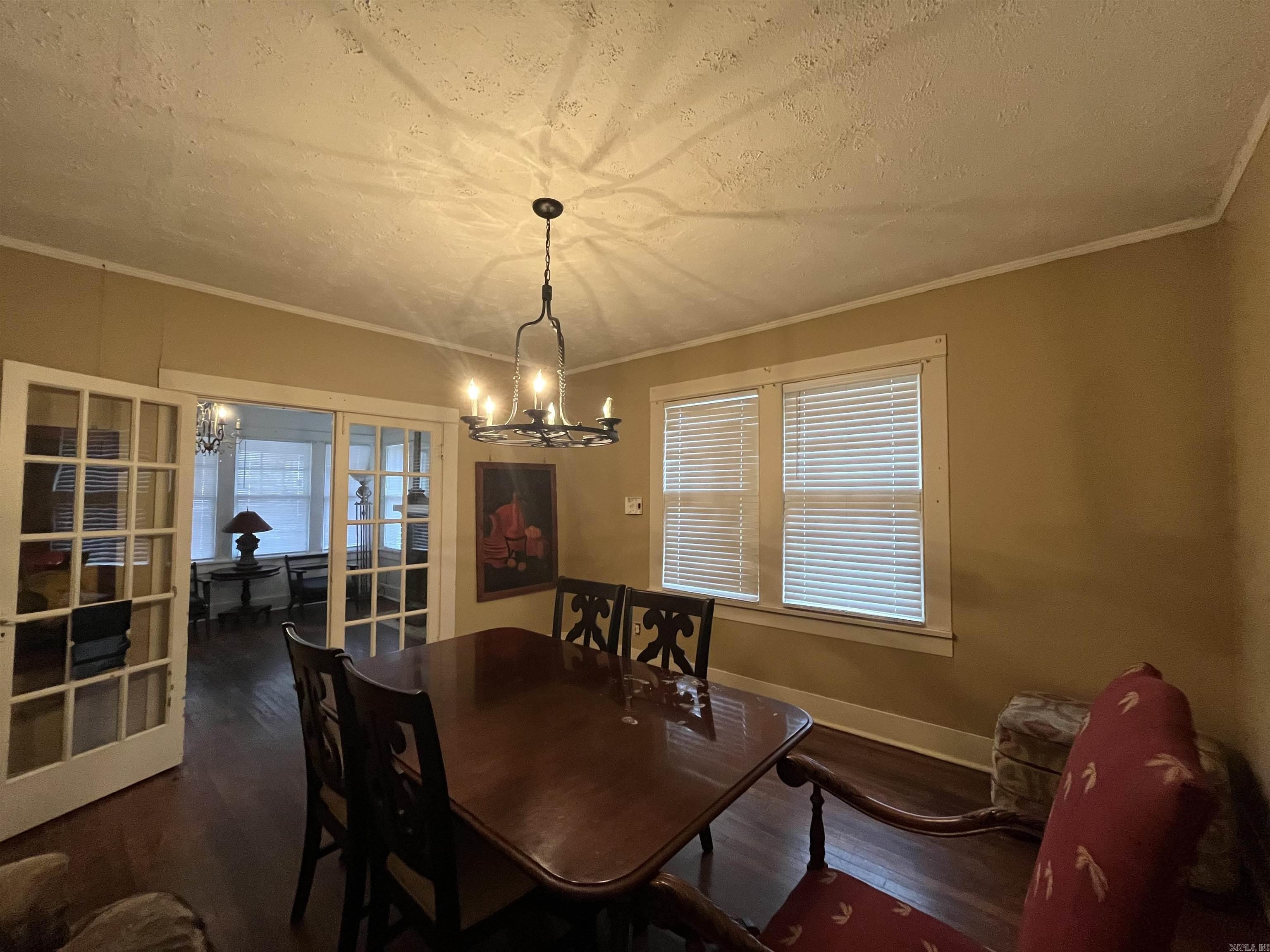 4819 Lee Avenue Property Photo 6