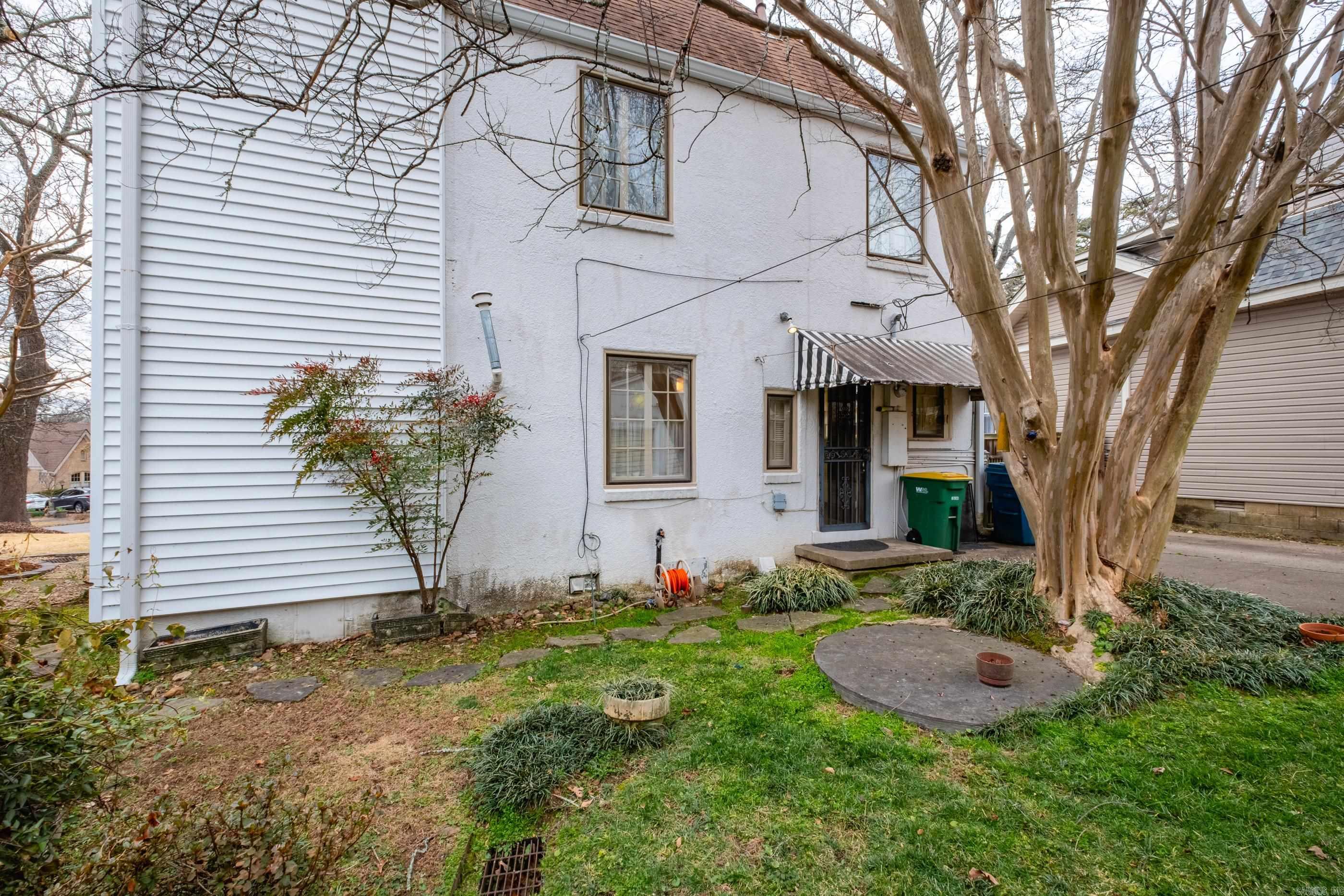 4820 Crestwood Drive Property Photo 8