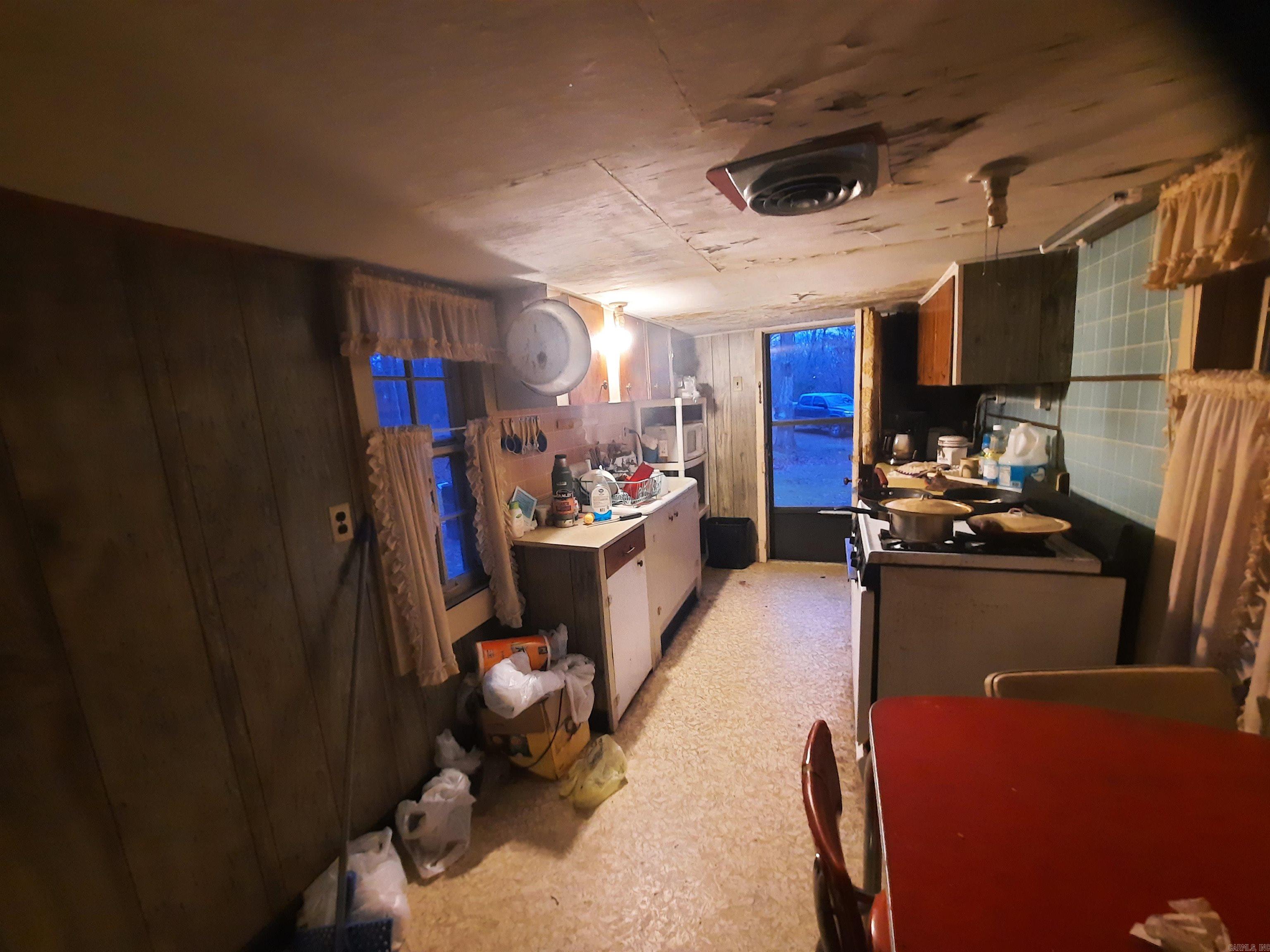 2260 Iron Mountain Road Property Photo 11