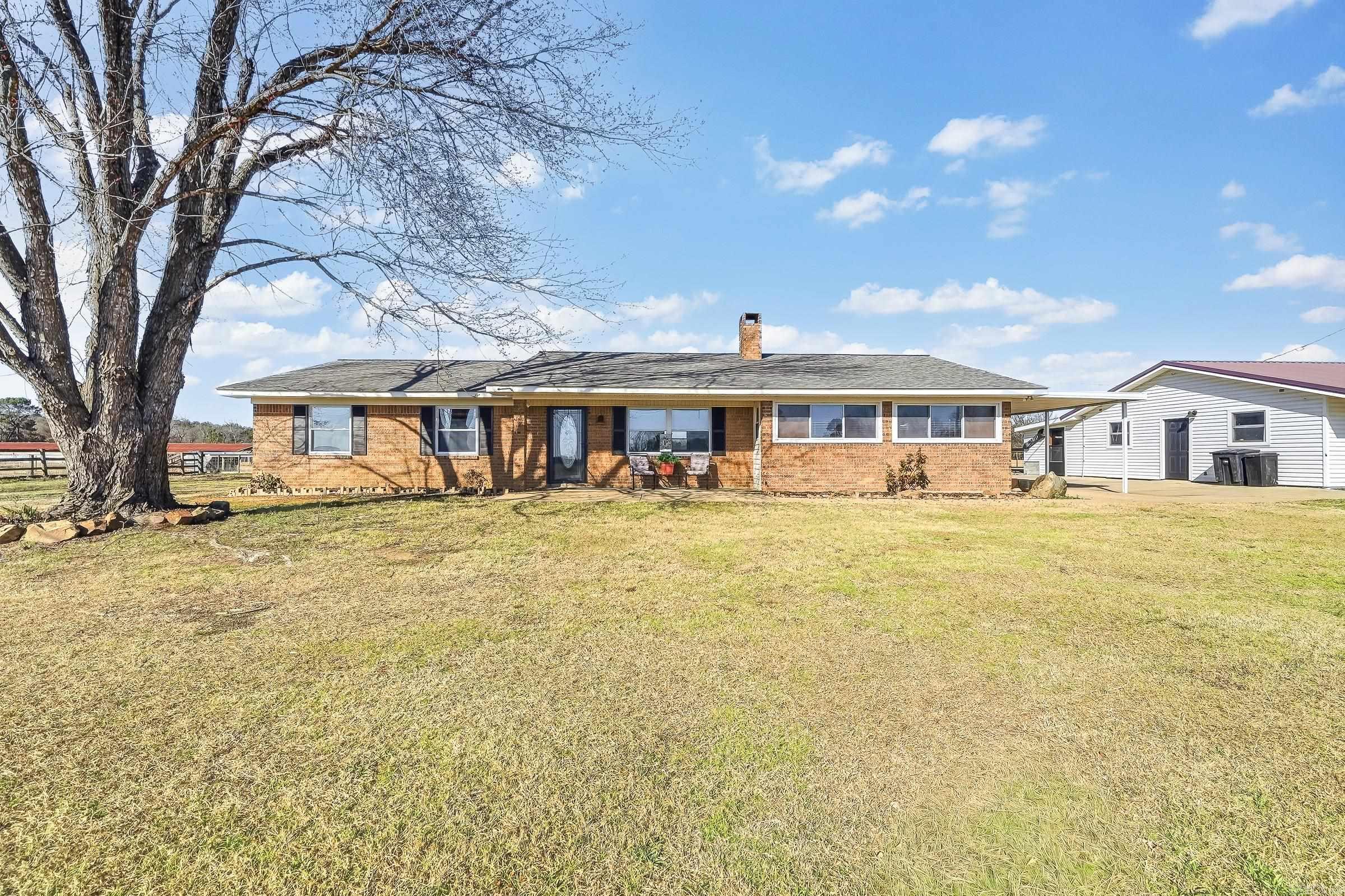 1335 Chapel Hill Road Property Photo 1