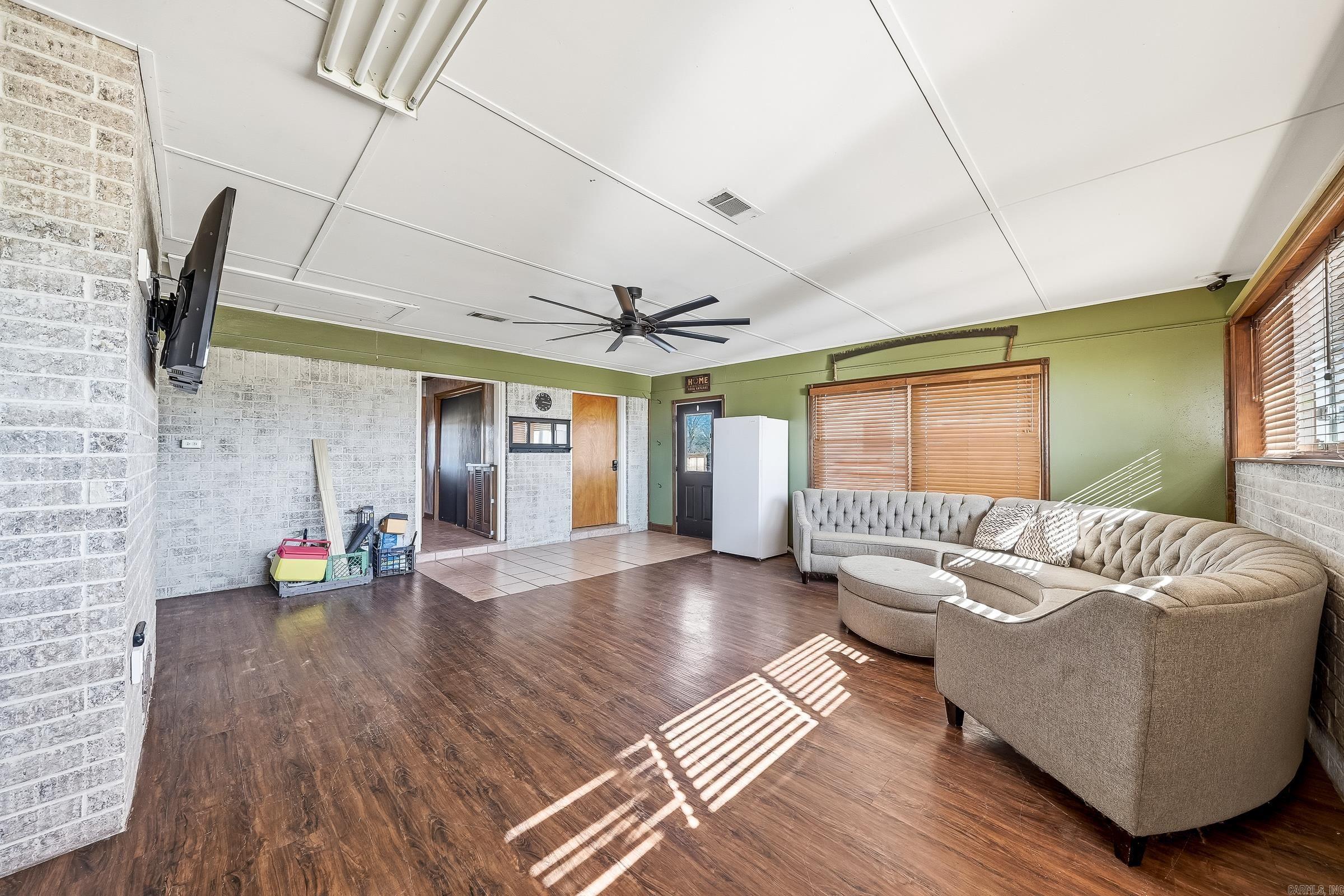 1335 Chapel Hill Road Property Photo 3