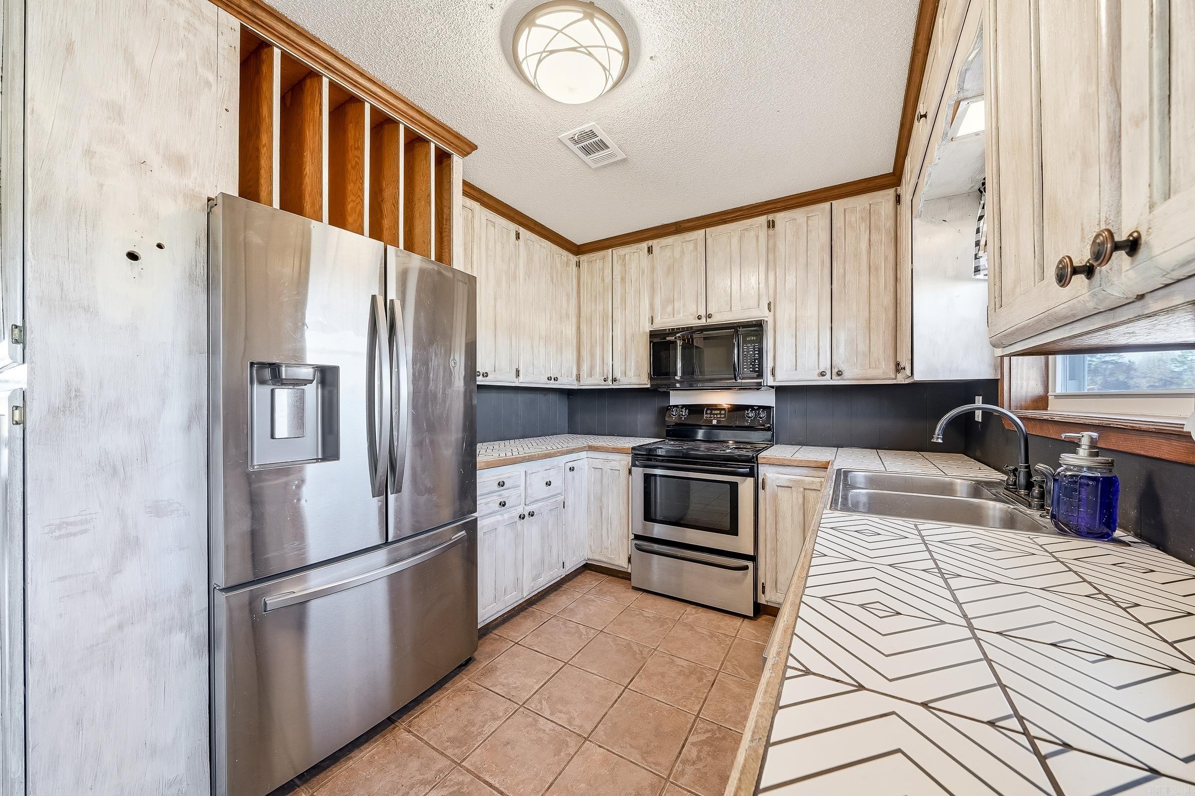 1335 Chapel Hill Road Property Photo 5