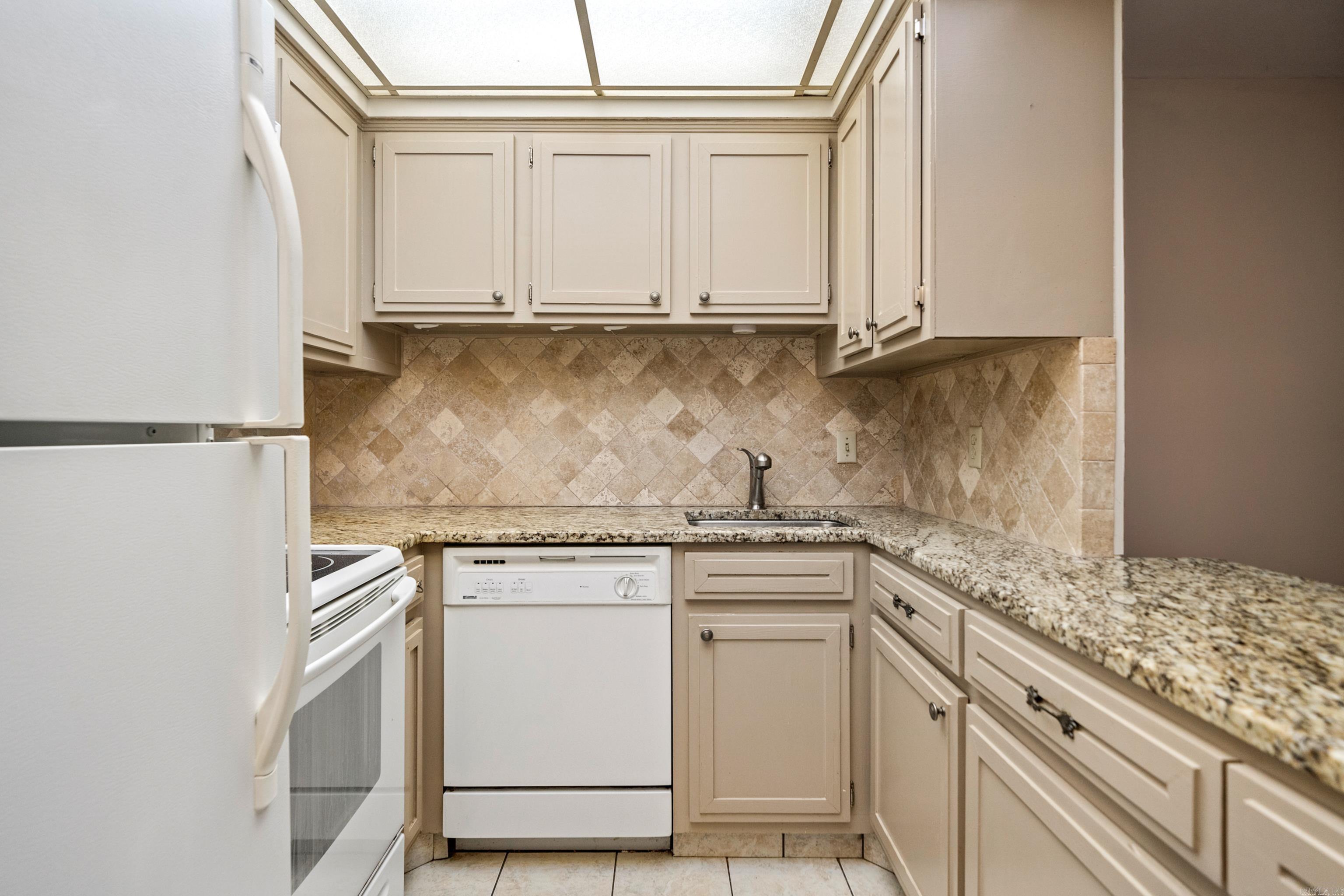 740 Weston Rd 205 Property Photo 8