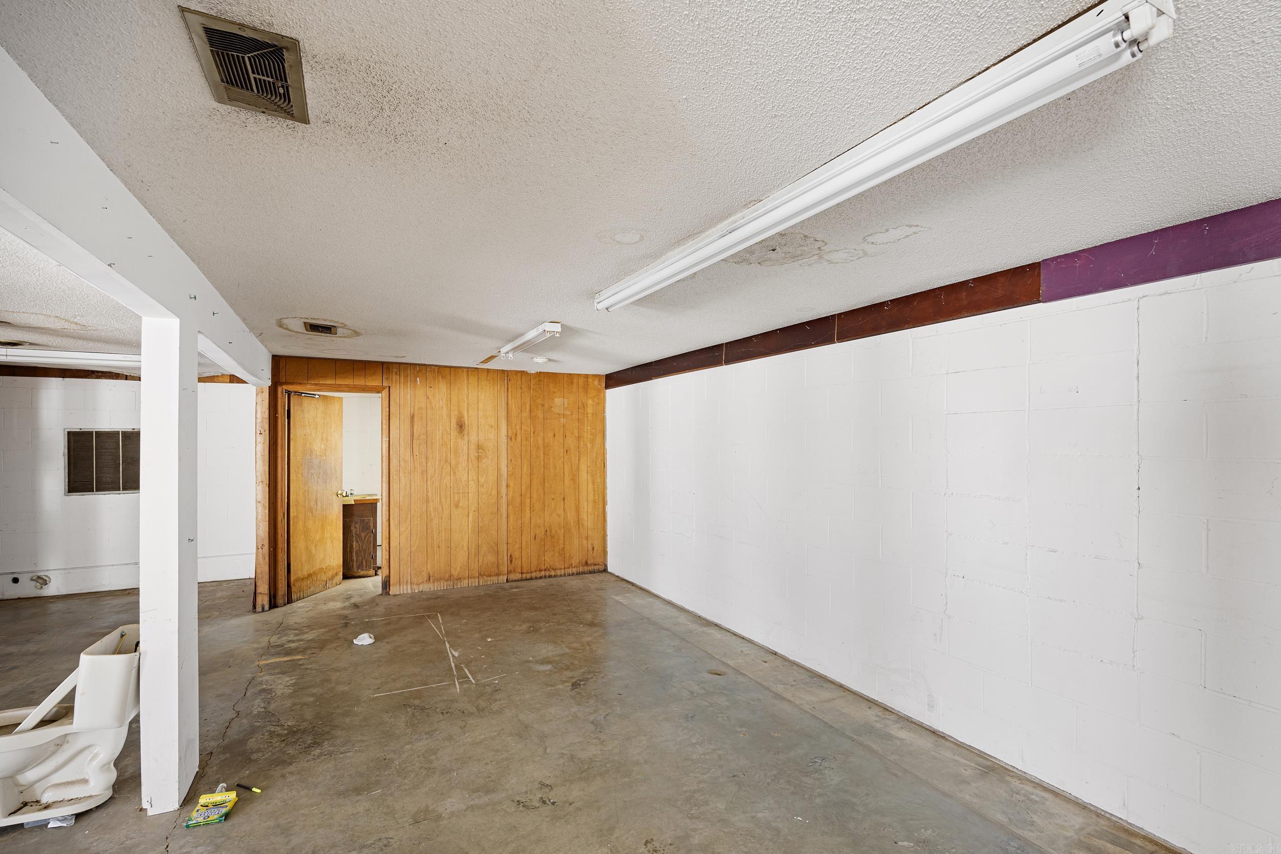 5187 N Arkansas Ave Property Photo 10