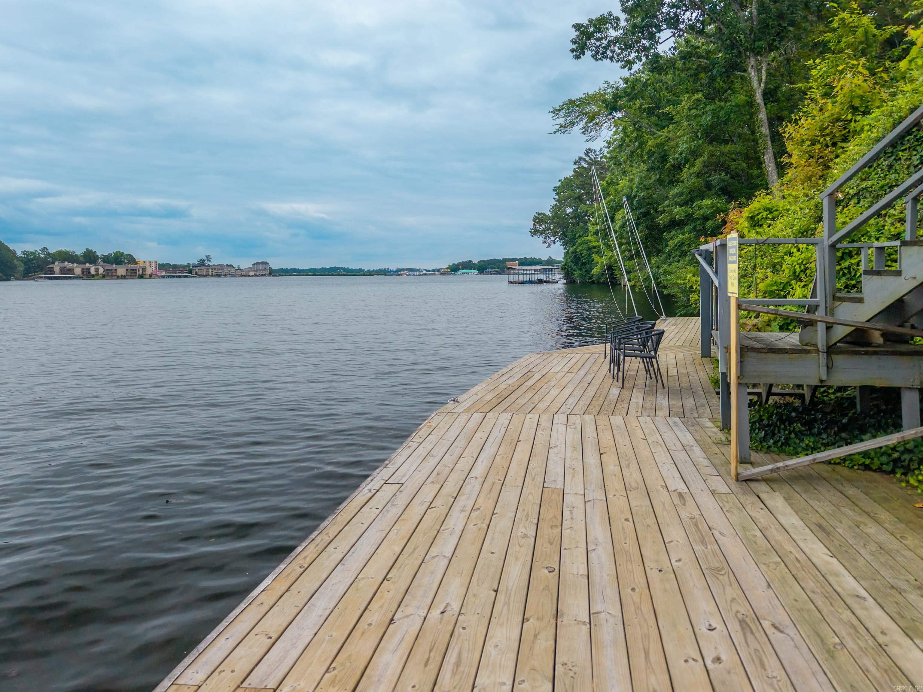 139 Sammie Cove Property Photo 5