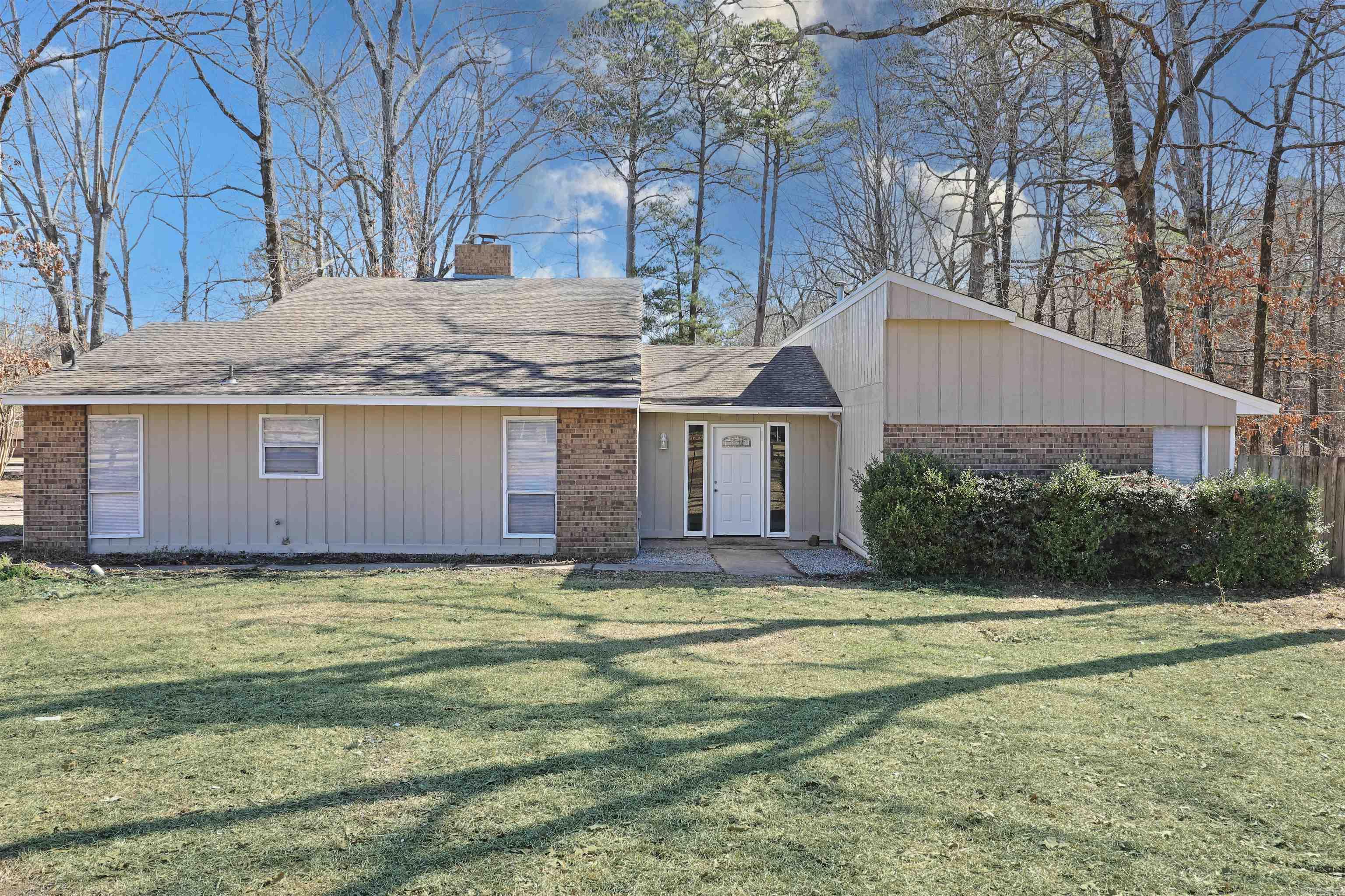 6601 Twin Oaks Property Photo 1