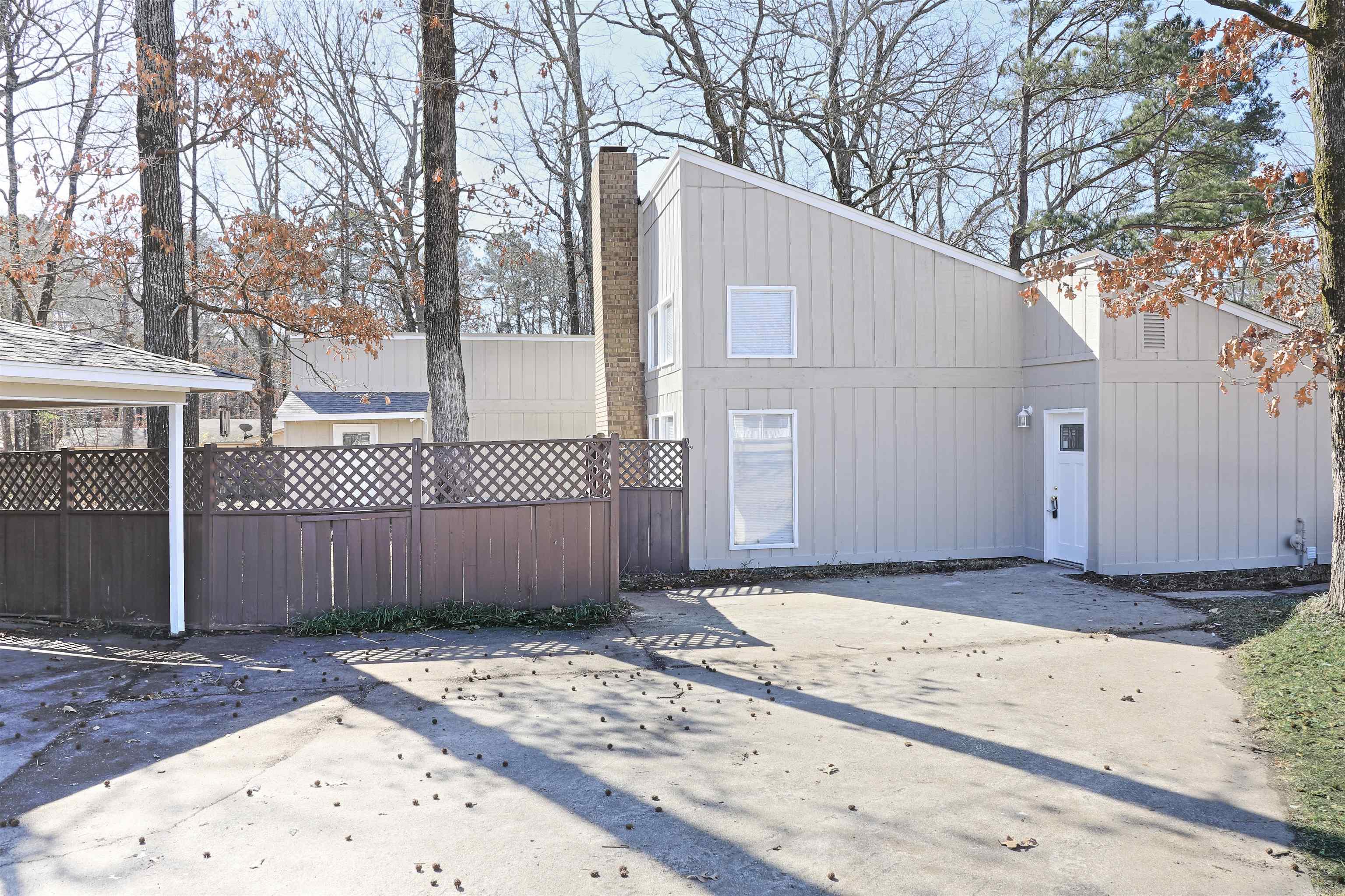 6601 Twin Oaks Property Photo 6