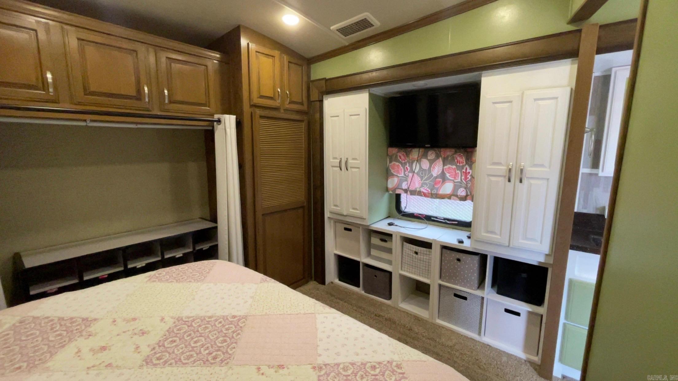 618 Hillcrest Property Photo 3