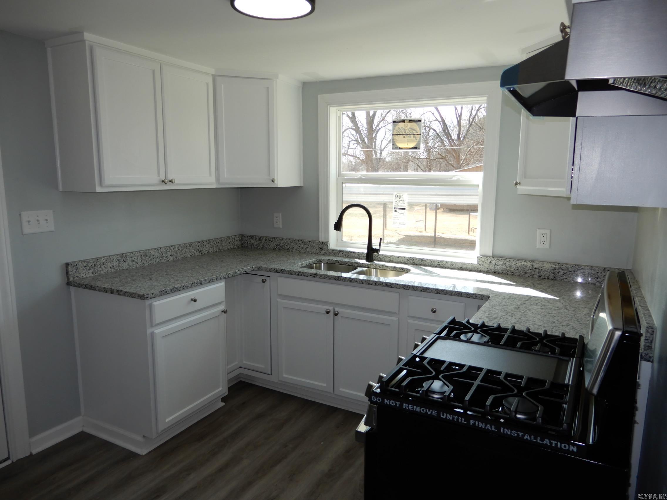 107 N Wilks Property Photo 12