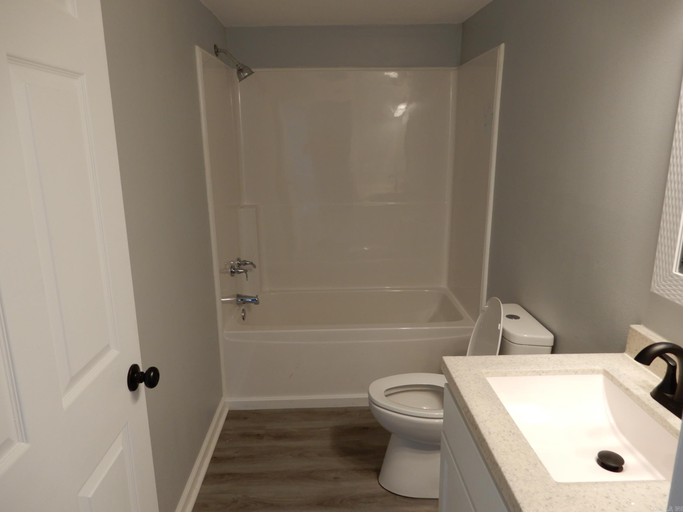 107 N Wilks Property Photo 20
